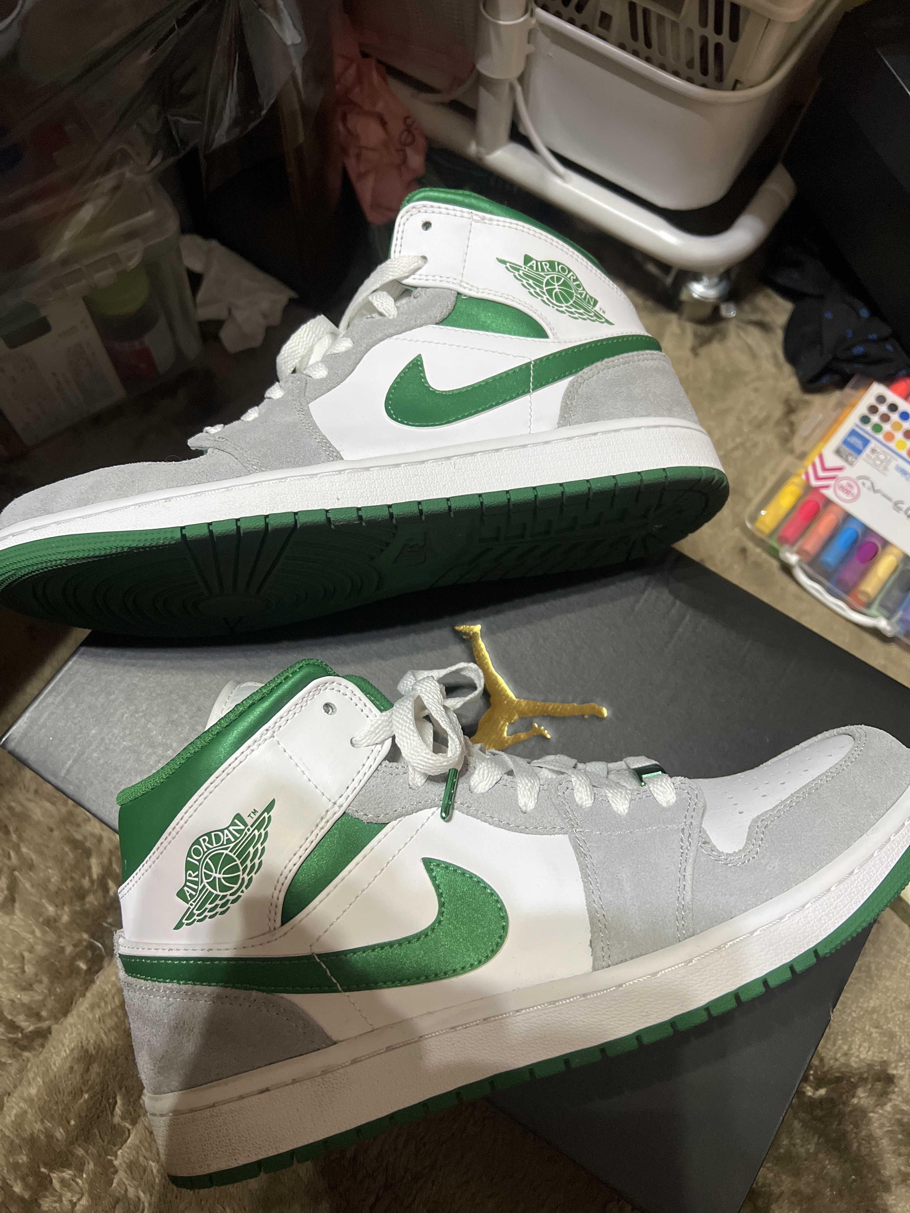Nike Air Jordan 1 Mid "Green Grey White"