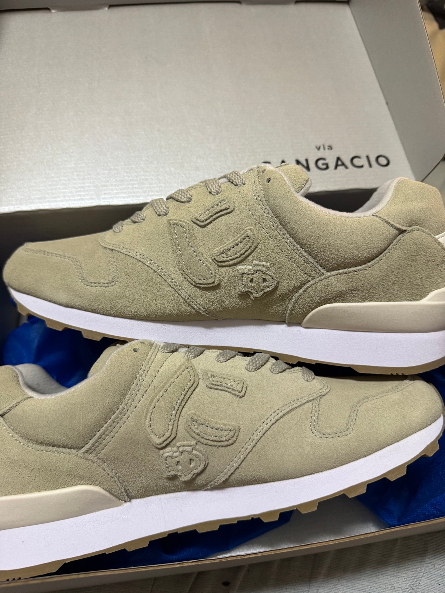 SANGACIO Nyu's "Moss Gray"
