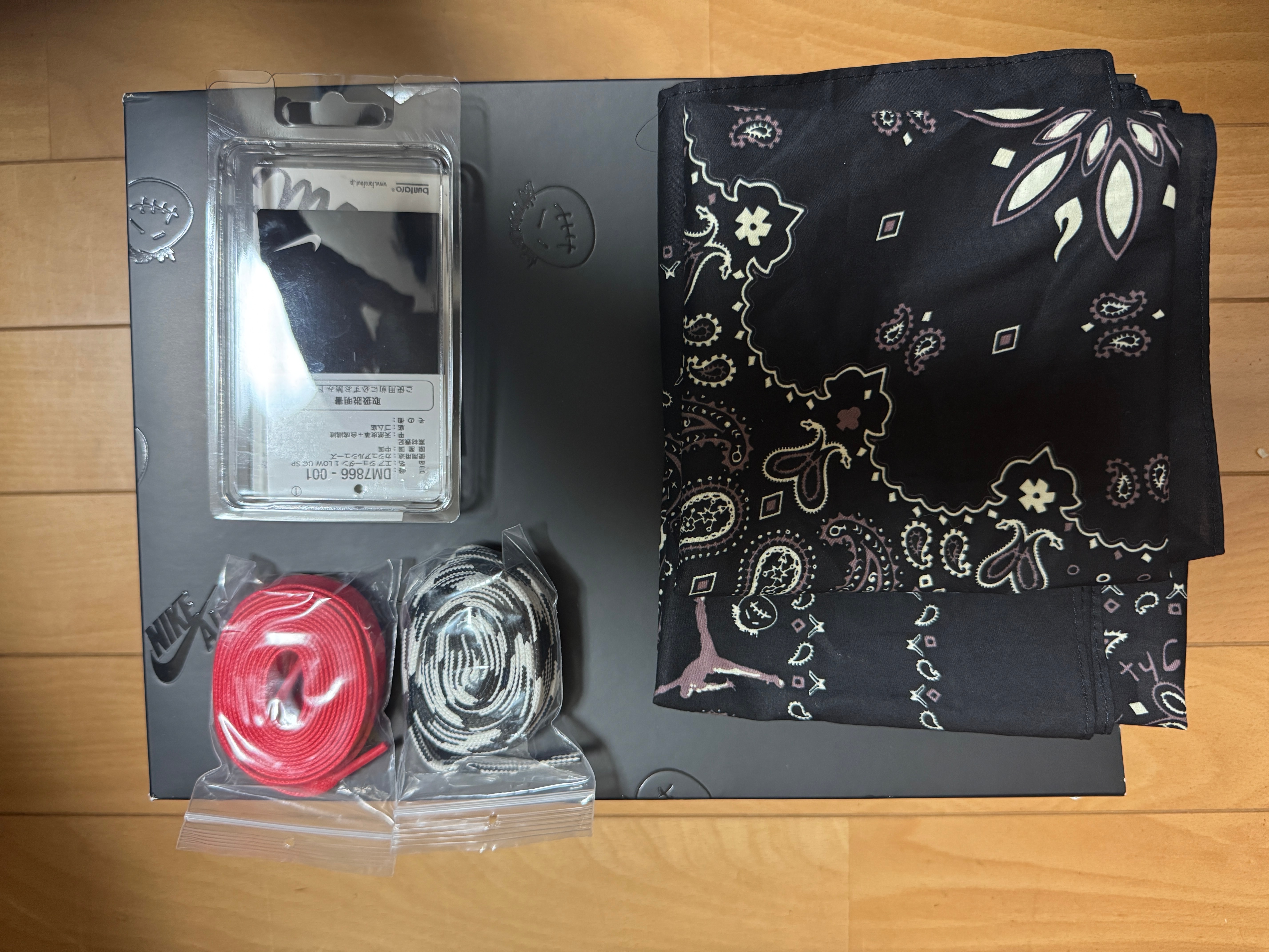 Travis Scott × Nike Air Jordan 1 Low OG SP "Black Phantom"