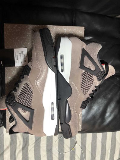 Nike Air Jordan 4 "Taupe Haze"