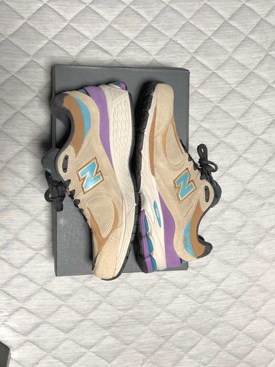 New Balance 2002R "Beige/Purple"