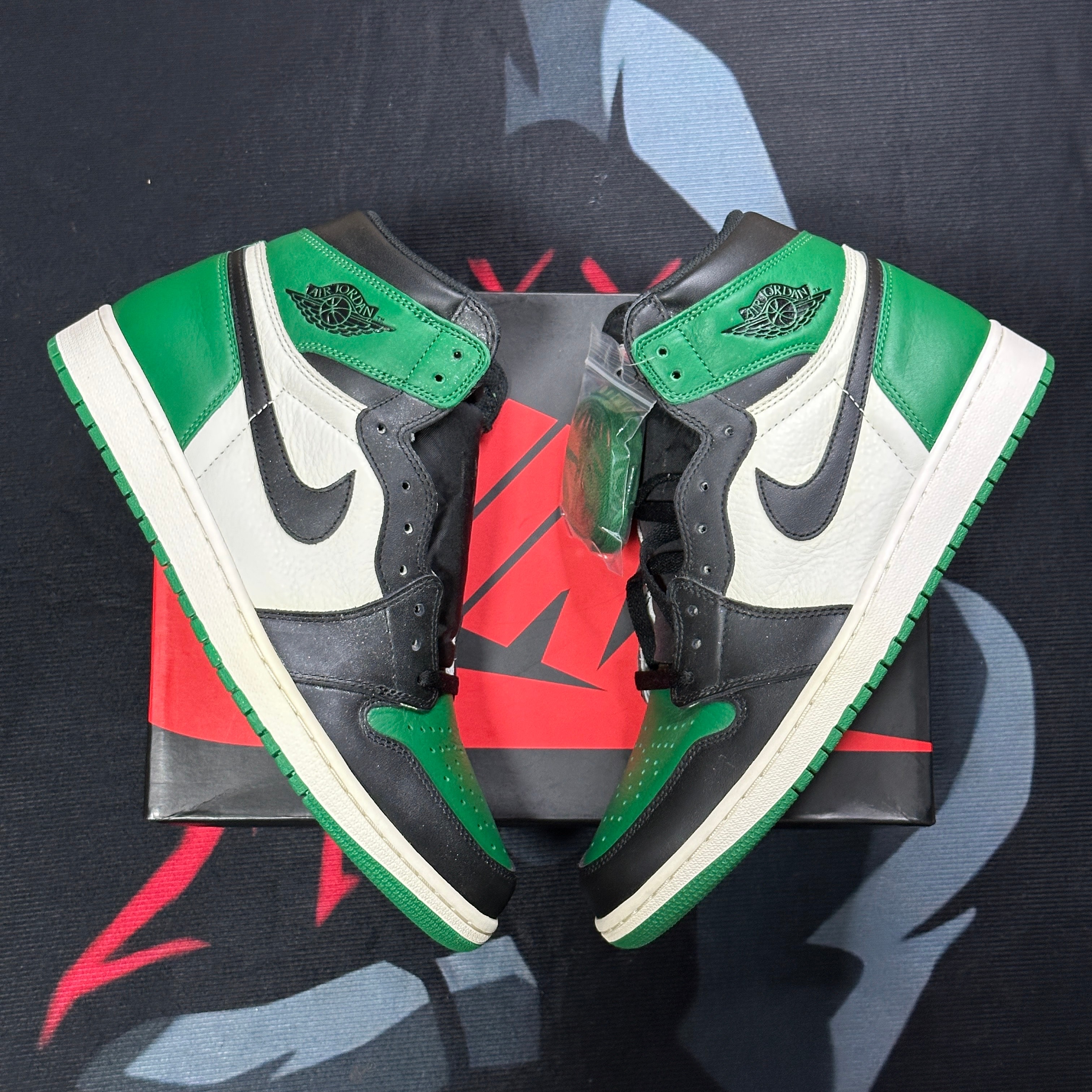 Nike Air Jordan 1 Retro High OG "Pine Green"(2018)