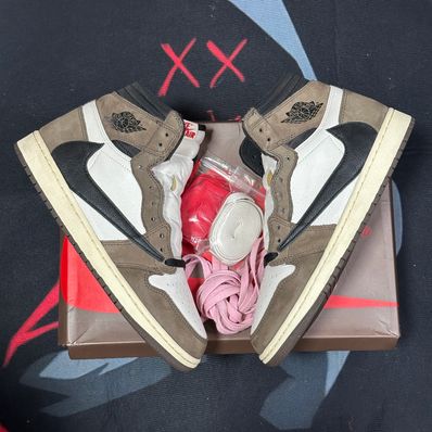 Travis Scott × Nike Air Jordan 1 Retro High OG TS SP "Sail/Dark Mocha"