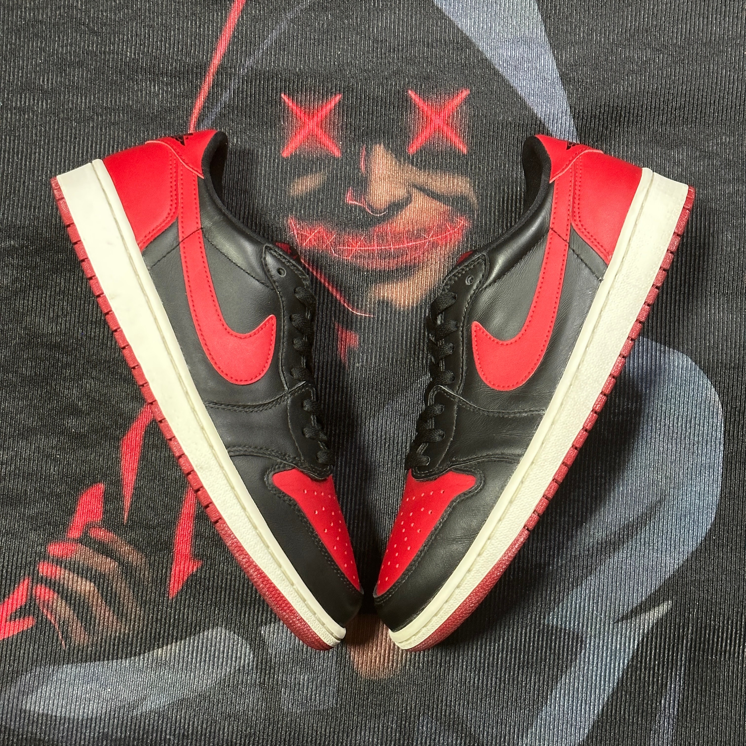 NIKE AIR JORDAN 1 RETRO LOW BRED (2015)