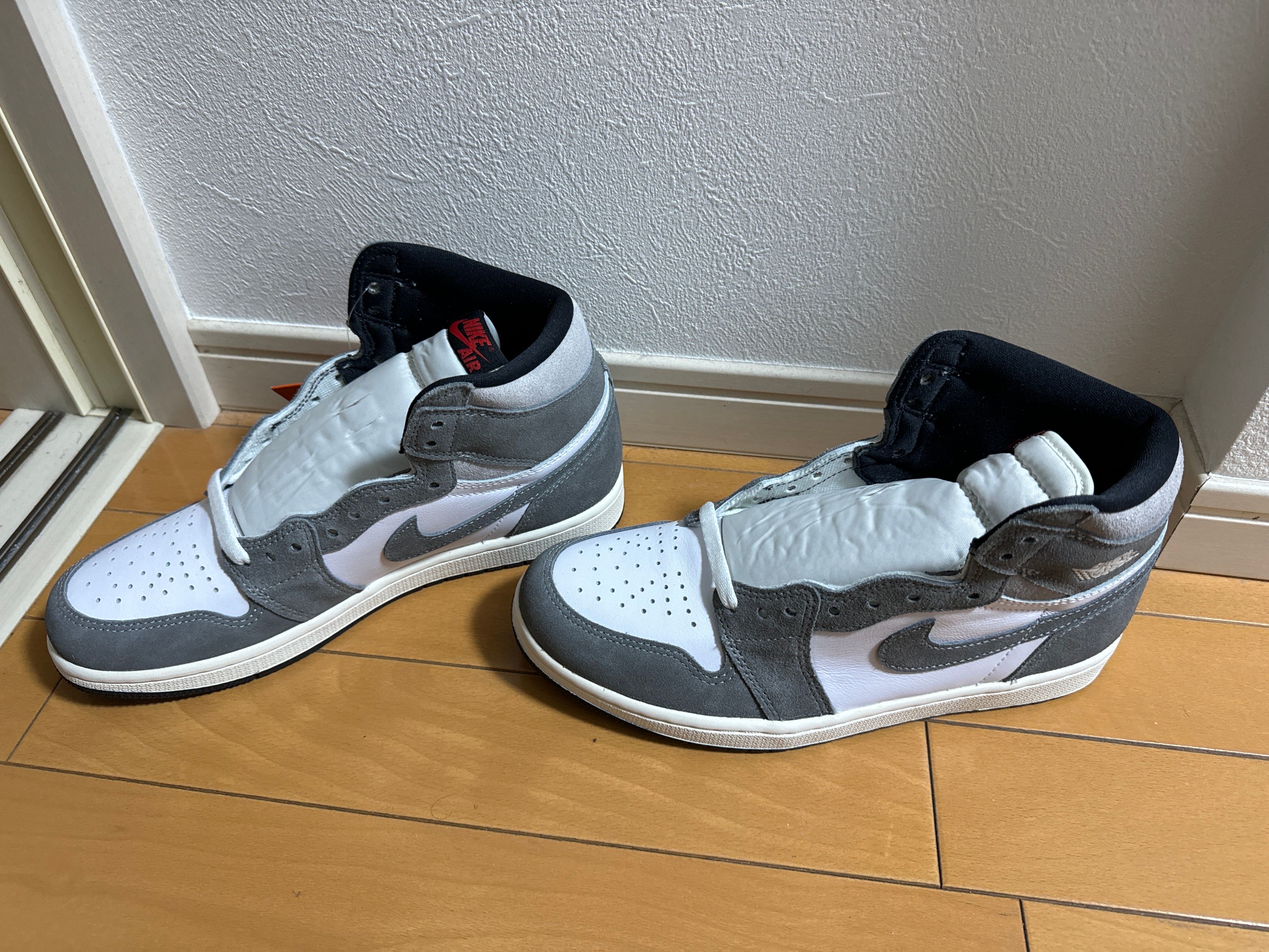 Nike Air Jordan 1 Retro High OG "Black and Smoke Grey"