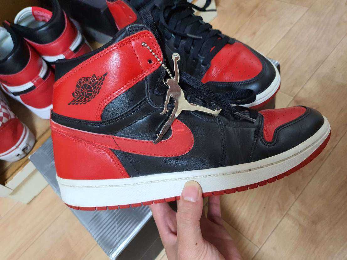 Nike Air Jordan 1 Retro High "Black Varsity Red/Bred"(2001)