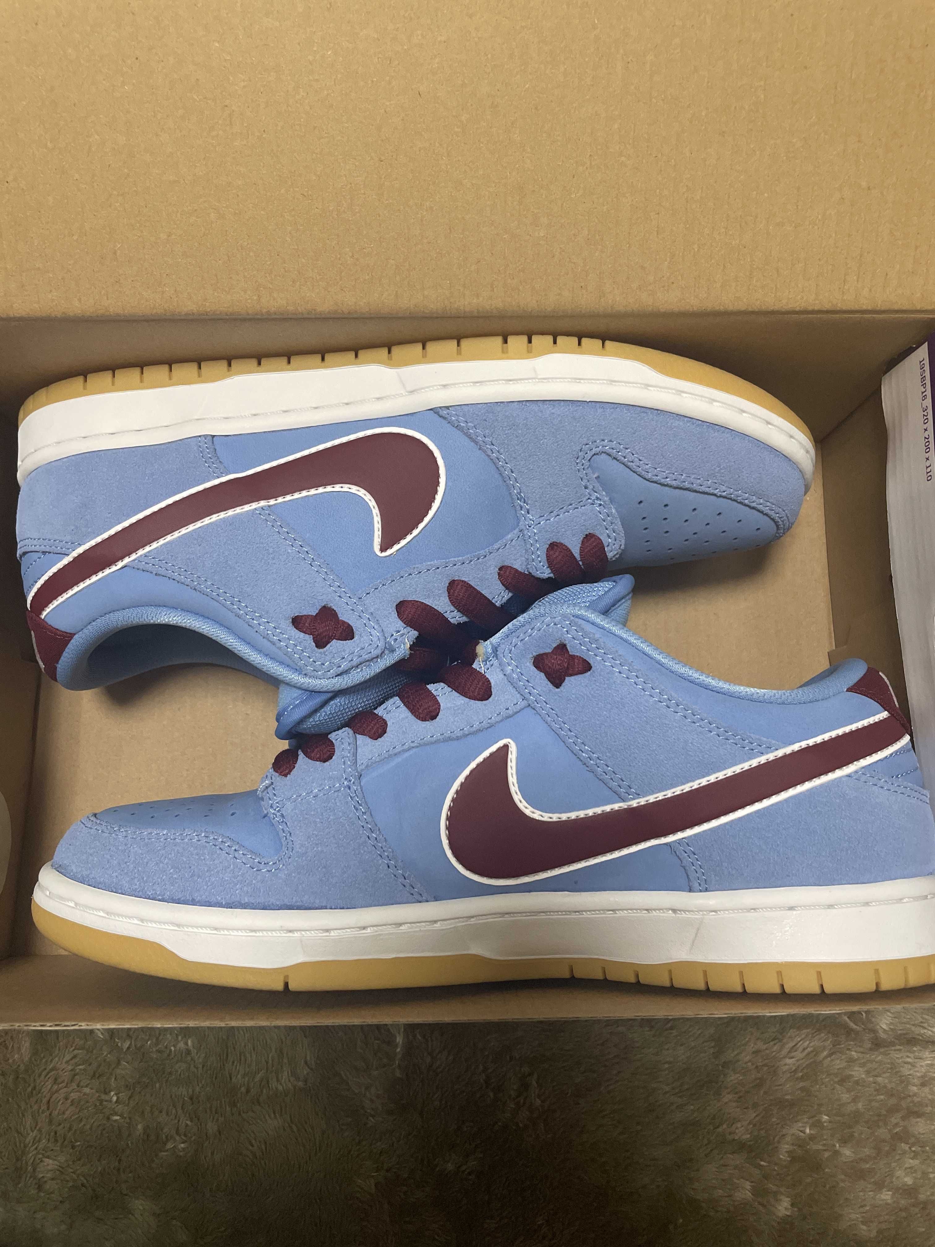 Nike SB Dunk Low Pro "Philadelphia Phillies/Valor Blue and Team Maroon"