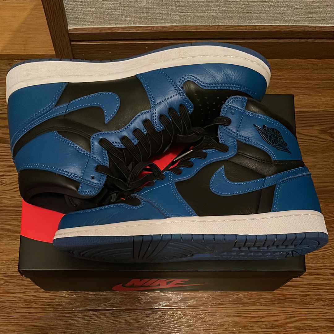 Nike Air Jordan 1 Retro High OG "Dark Marina Blue"