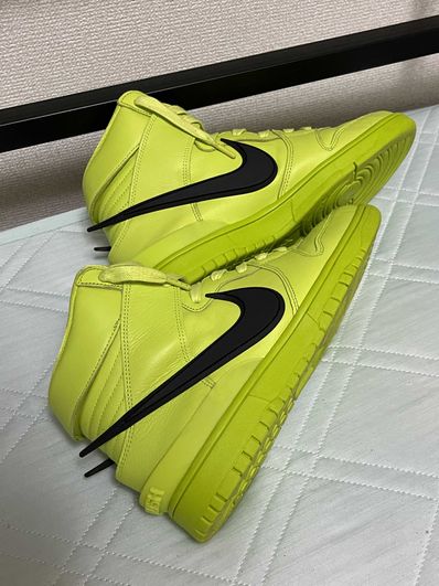 AMBUSH × NIKE DUNK HIGH "FLASH LIME"