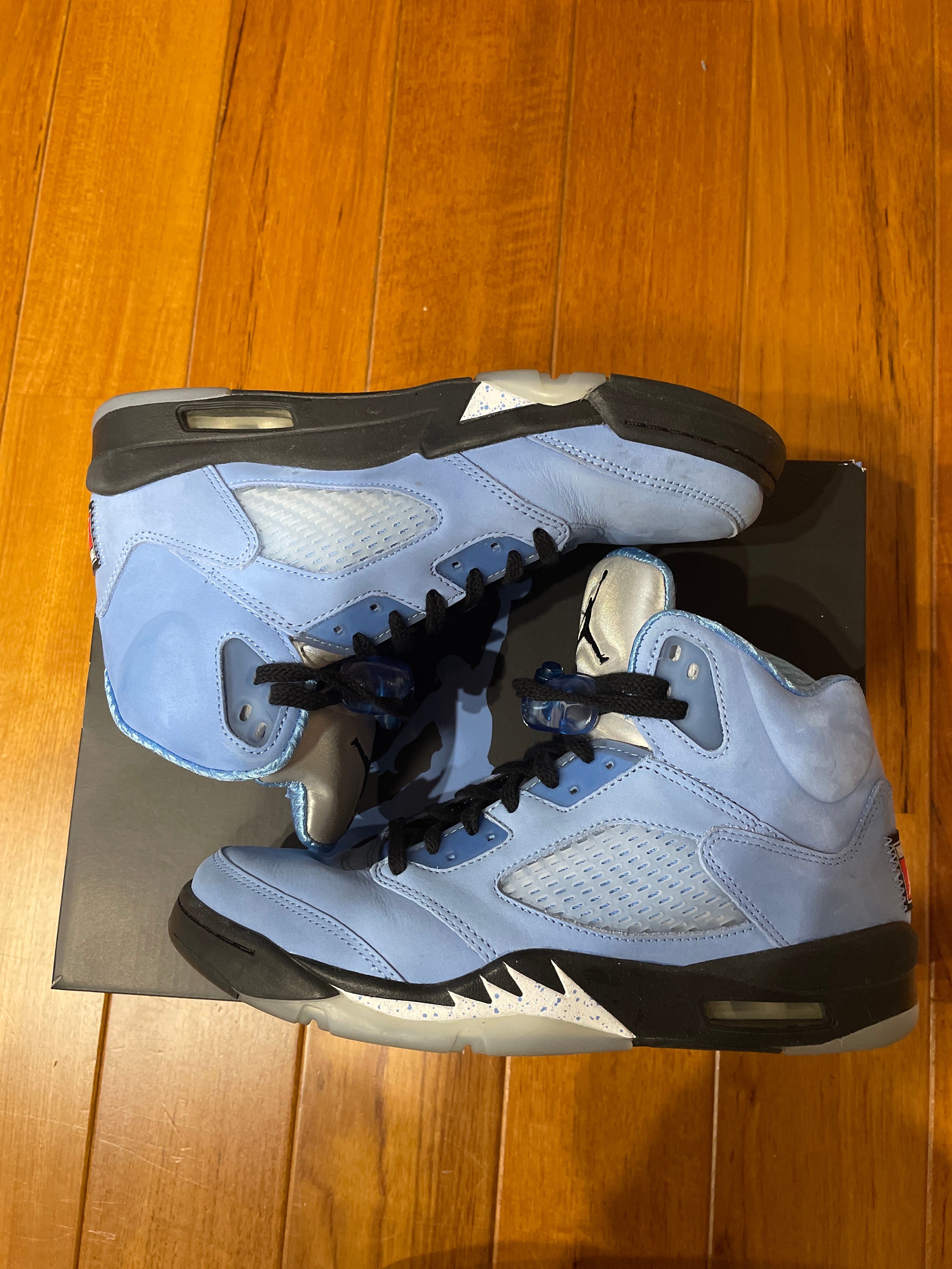 Nike Air Jordan 5 Retro SE "University Blue"