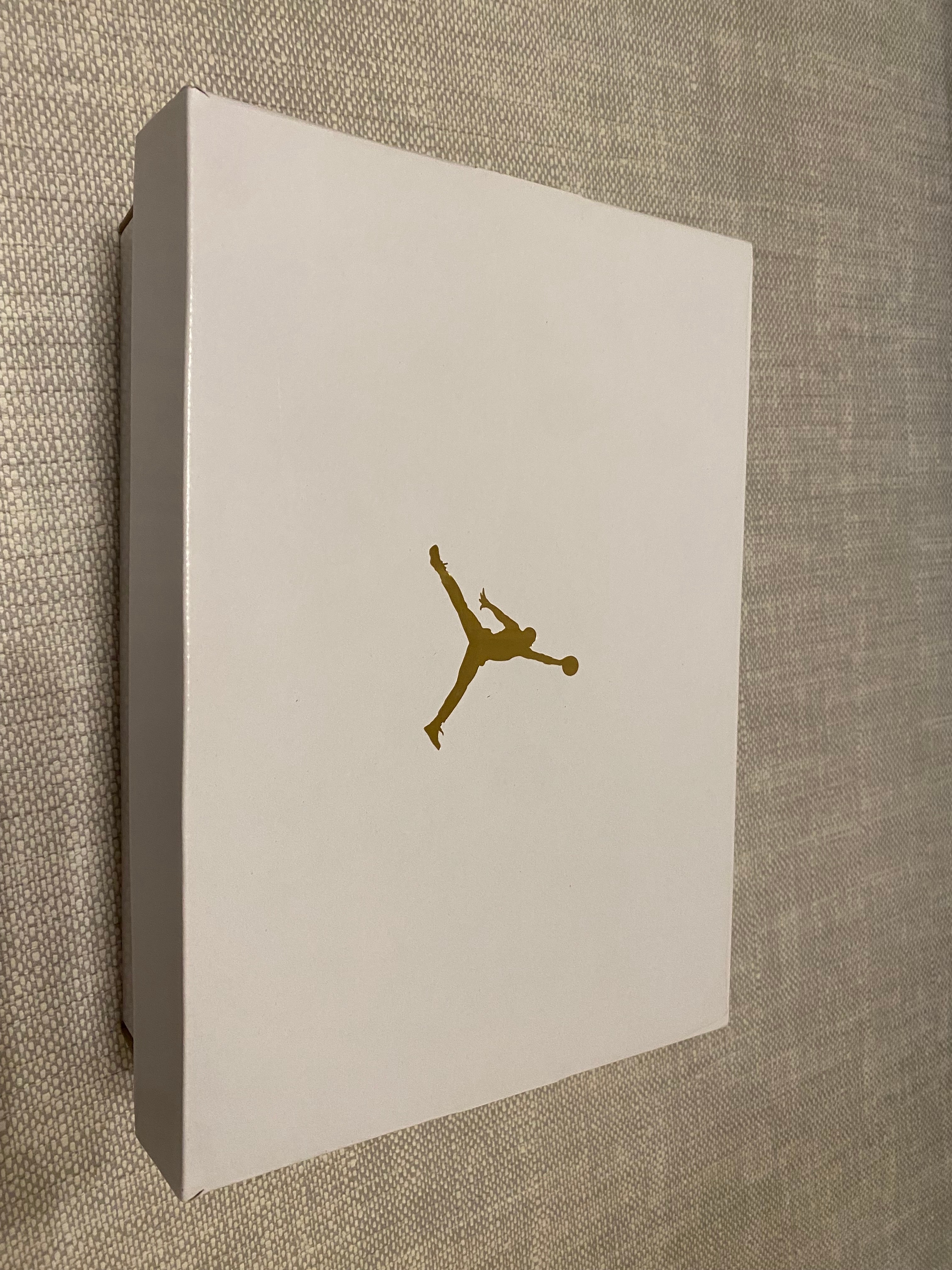 NIKE Women's AIR JORDAN 1 MID "GUAVA ICE"