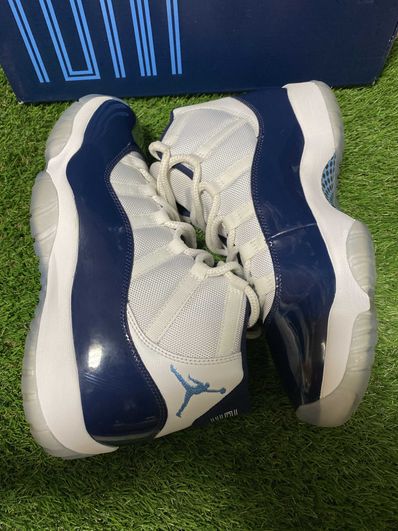 Nike Air Jordan 11 Retro "UNC Win Like 82"