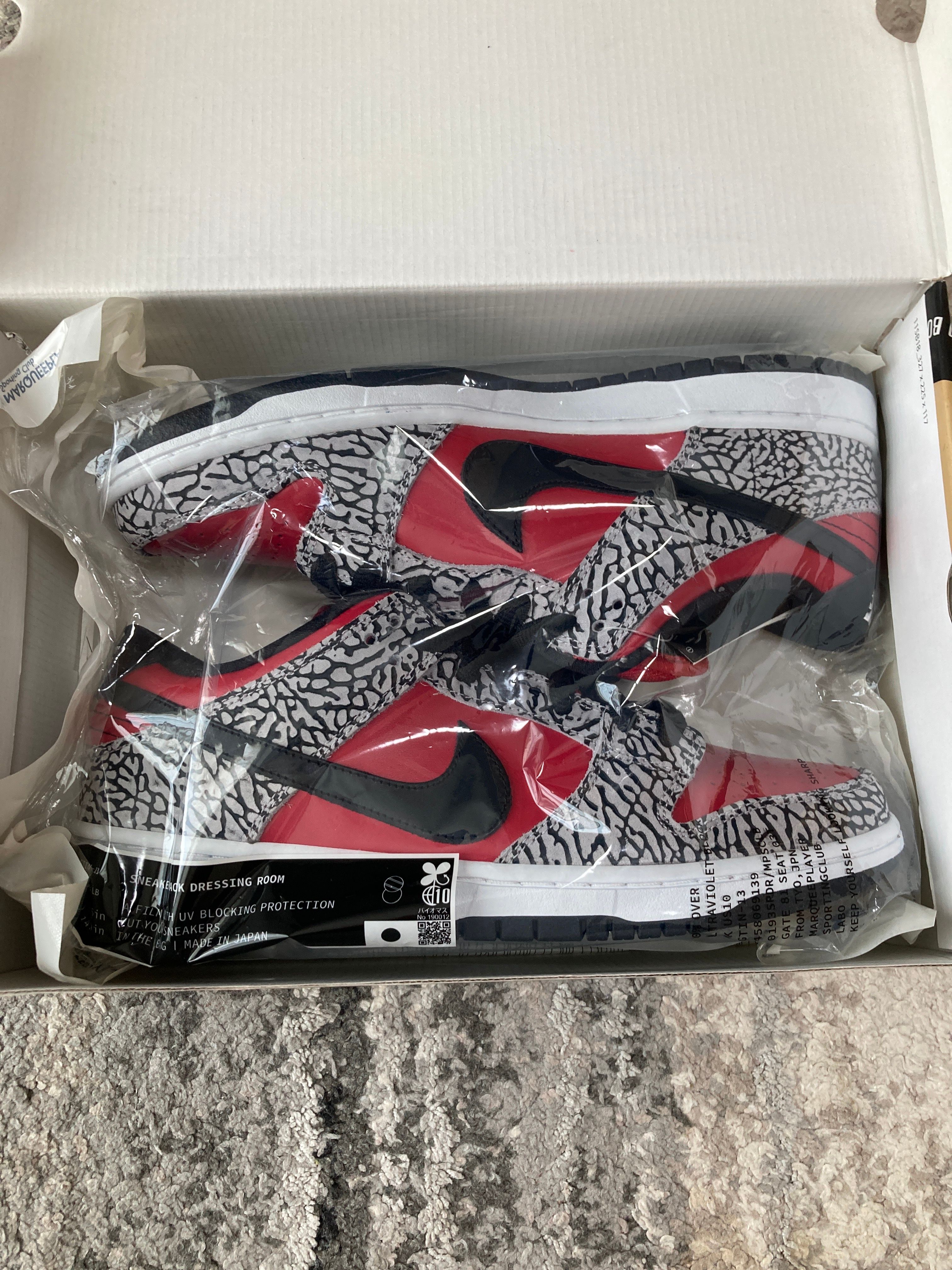 Supreme × Nike SB Dunk Low "Red Cement"(2012)