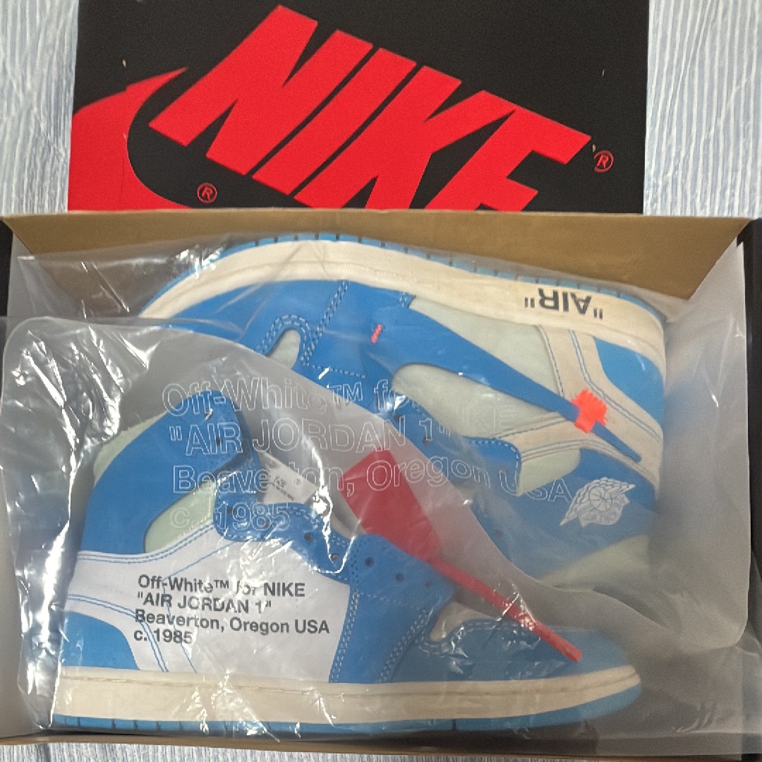 Off-White × Nike Air Jordan 1 High UNC 