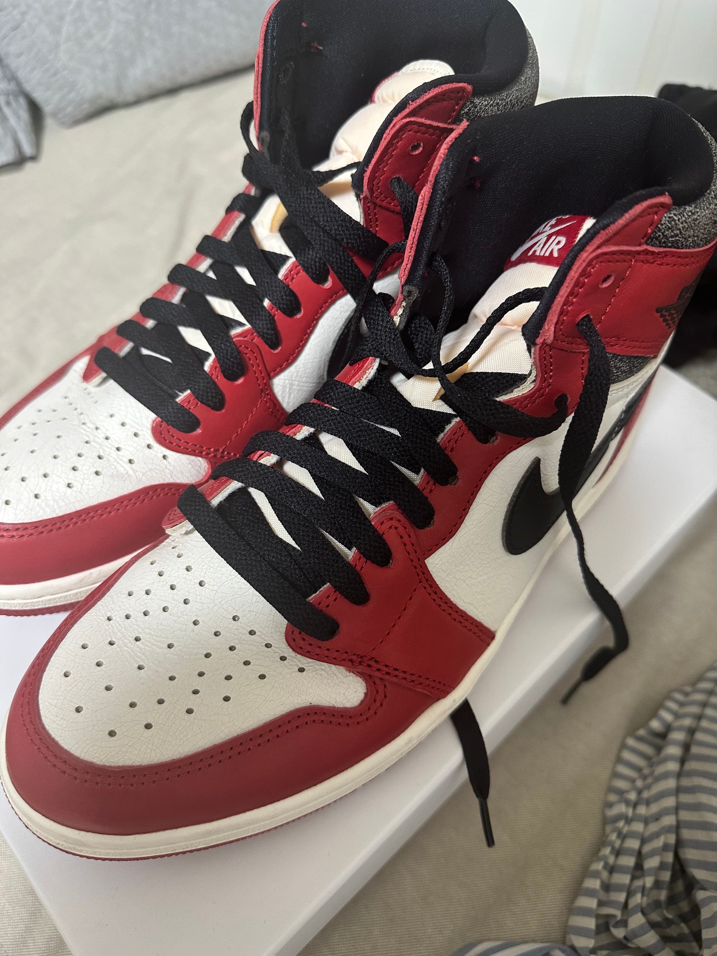 Nike Air Jordan 1 High OG "Lost & Found/Chicago"