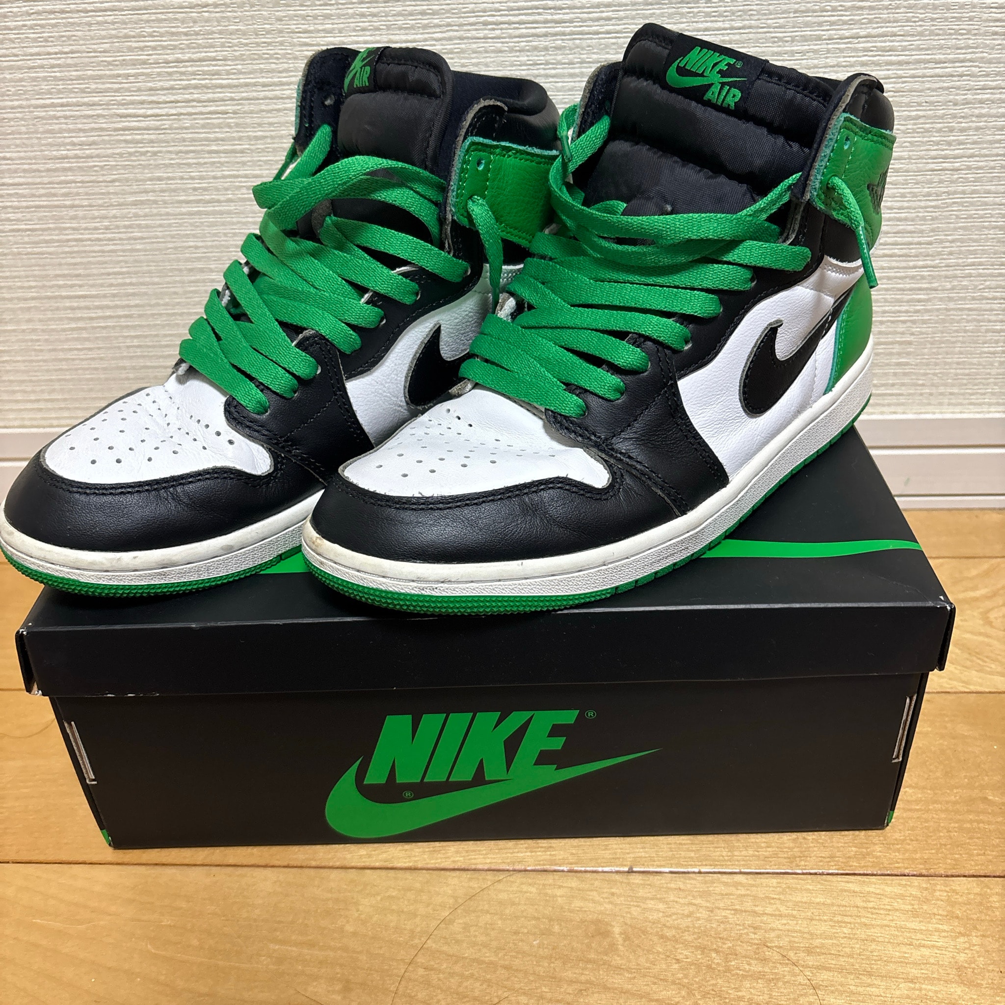 Nike Air Jordan 1 Retro High OG "Celtics/Black and Lucky Green" (2023)