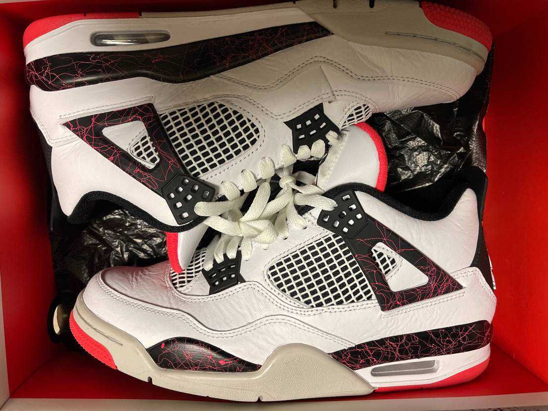 Nike Air Jordan 4 Retro "Flight Nostalgia"