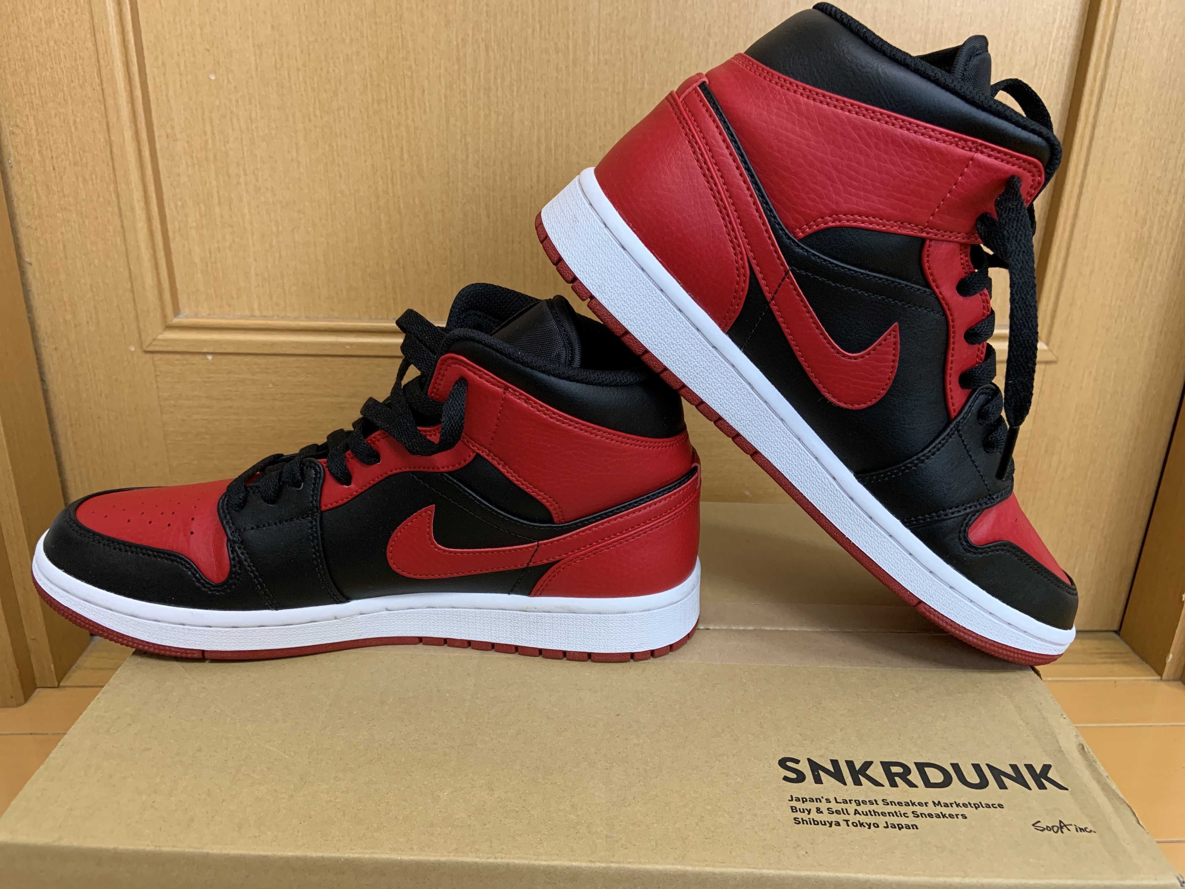 Nike Air Jordan 1 Mid "Bred"