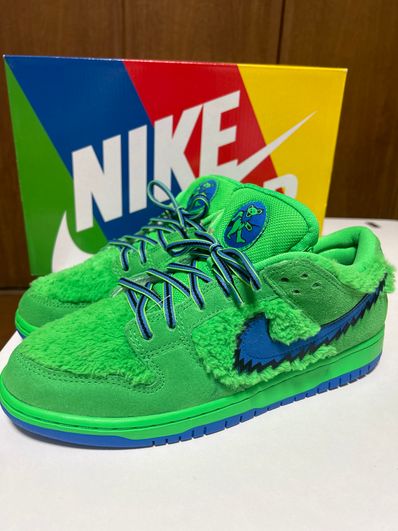 Grateful Dead × Nike SB Dunk Low "Green Bear"