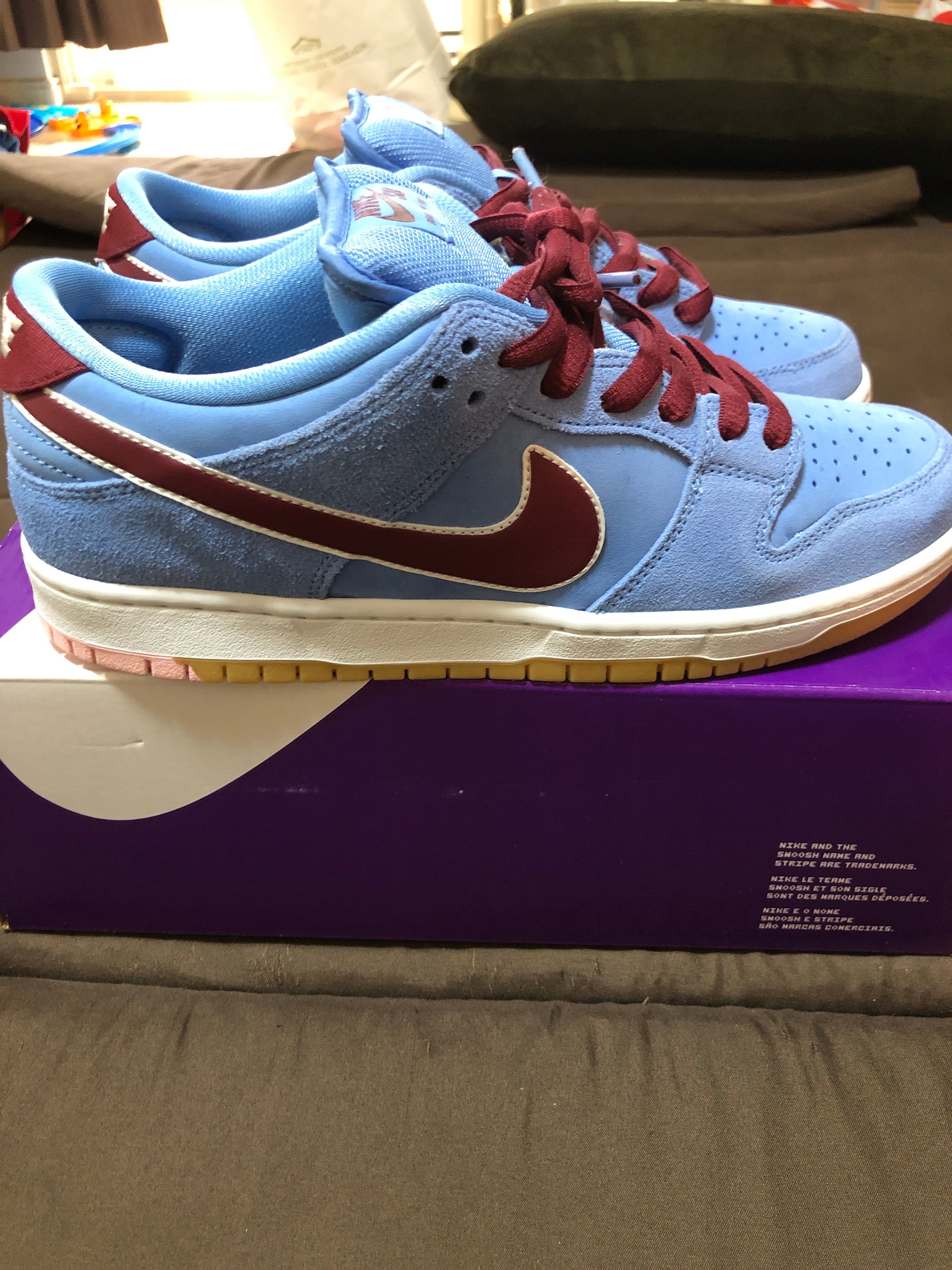Nike SB Dunk Low Pro "Philadelphia Phillies/Valor Blue and Team Maroon"