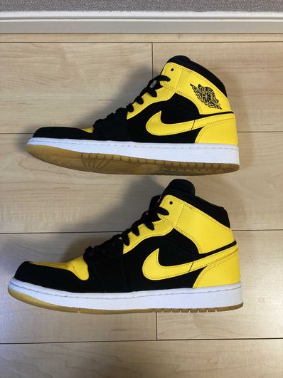 Nike Air Jordan 1 Retro Mid "New Love" (2017)