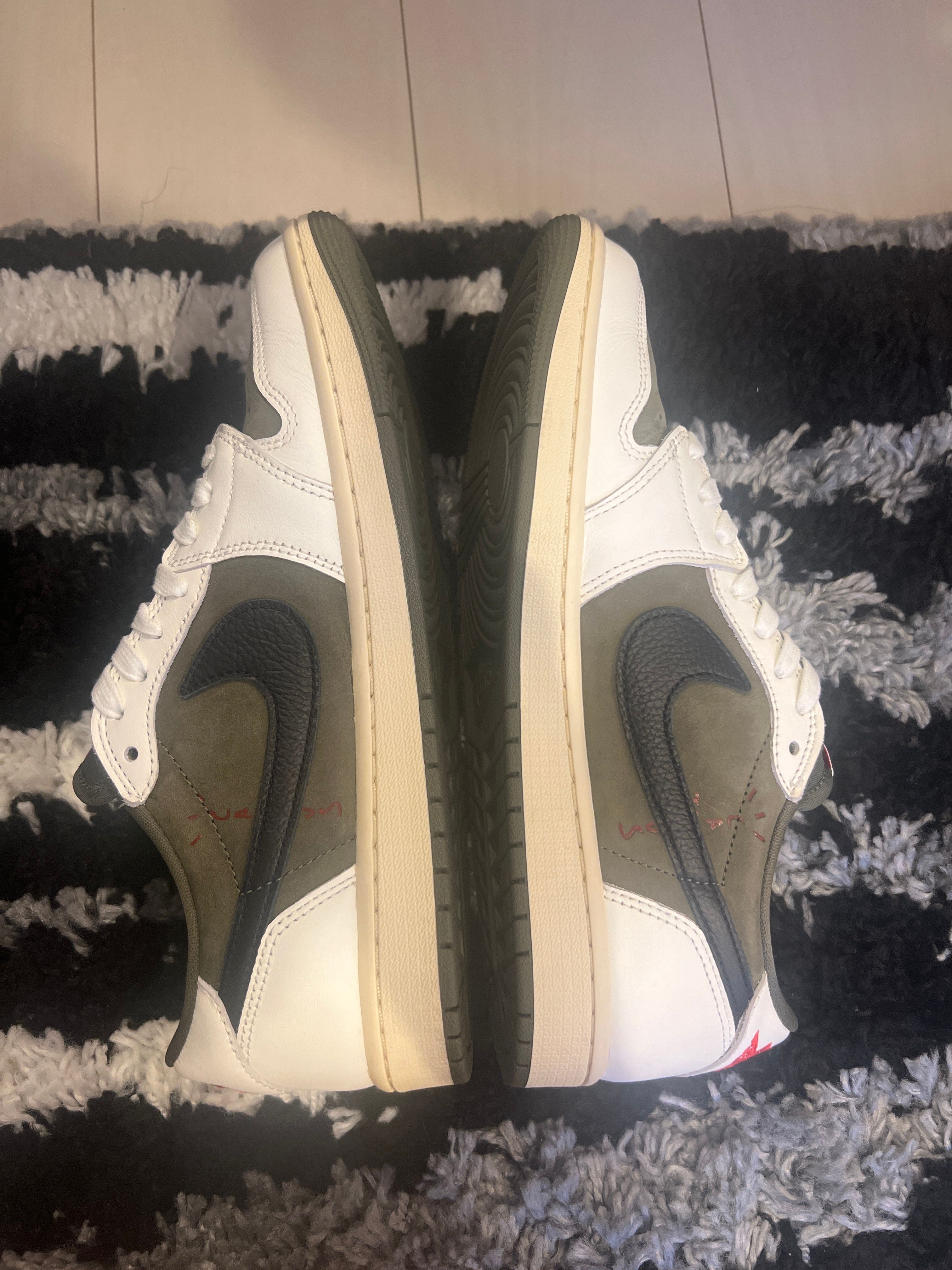Travis Scott × Nike Air Jordan 1 Low OG SP "Reverse Olive"