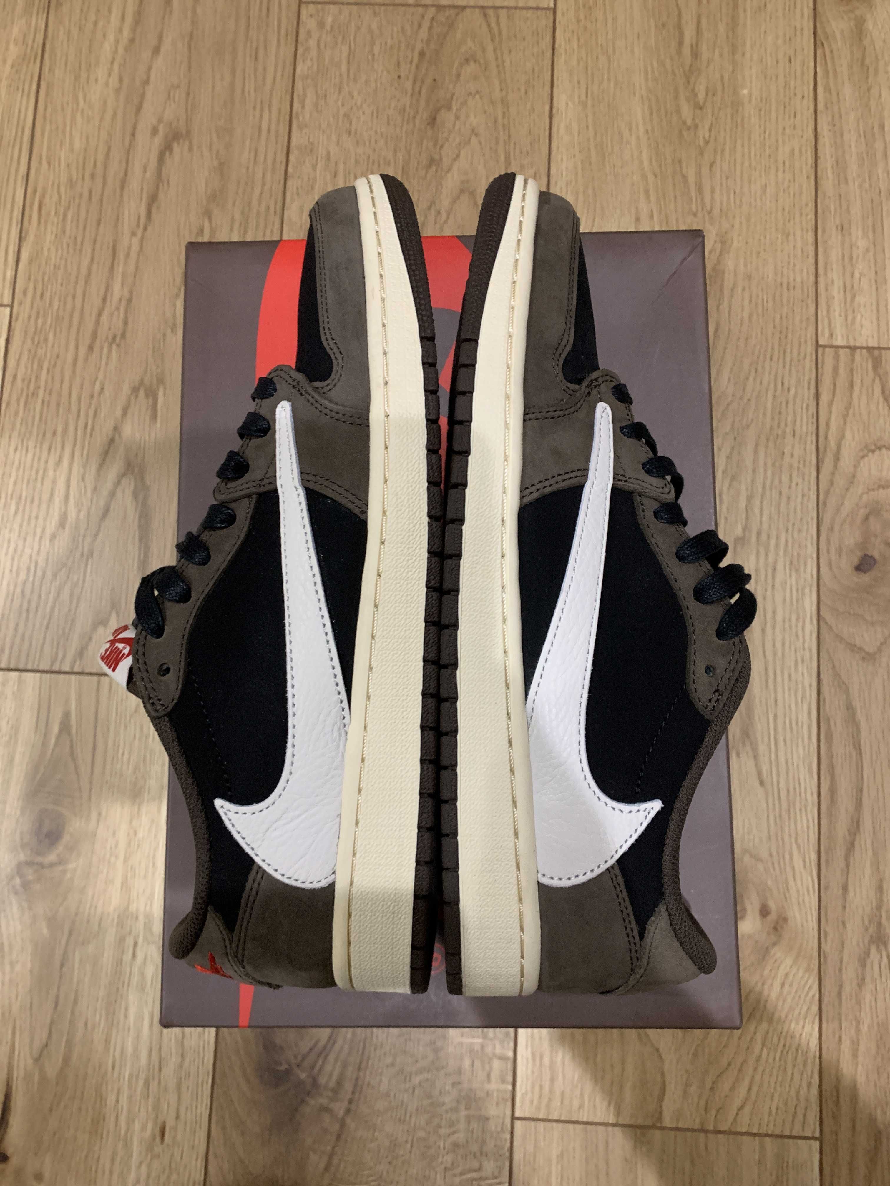 Travis Scott × Nike Air Jordan 1 Low OG SP-T  "Black/Dark Mocha"