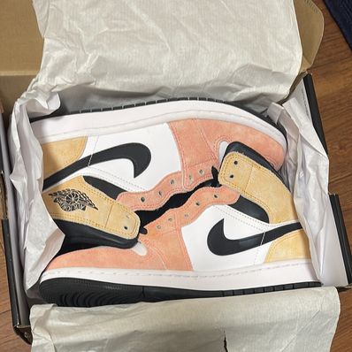 Nike Air Jordan 1 Mid "Flight Club"