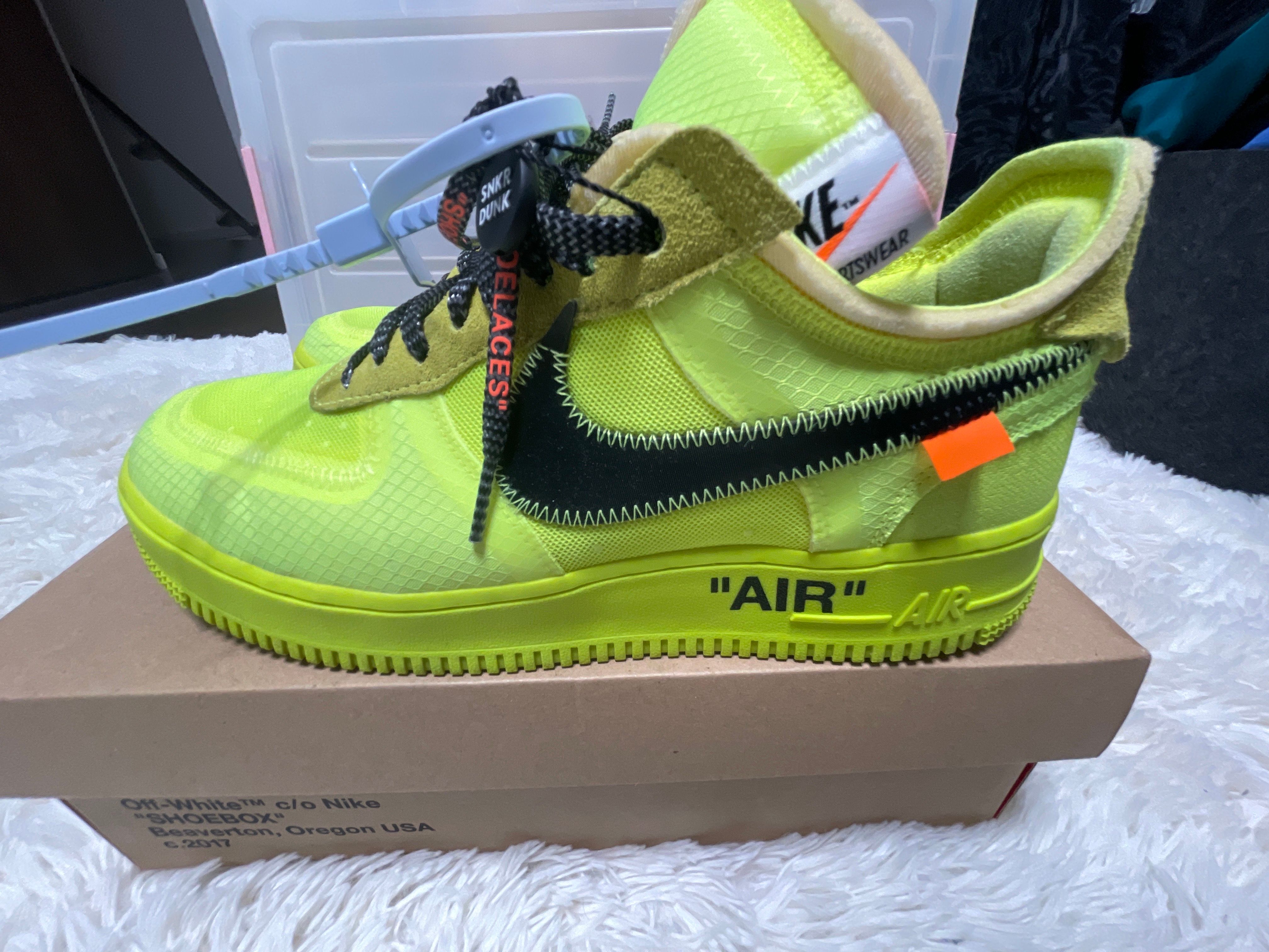 Off-White × Nike Air Force 1 Low "Volt"