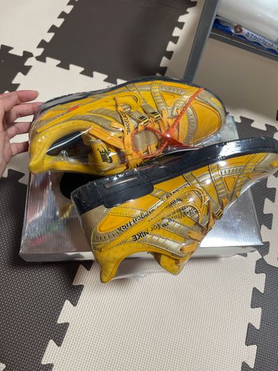 Off-White × Nike Air Rubber Dunk "University Gold"