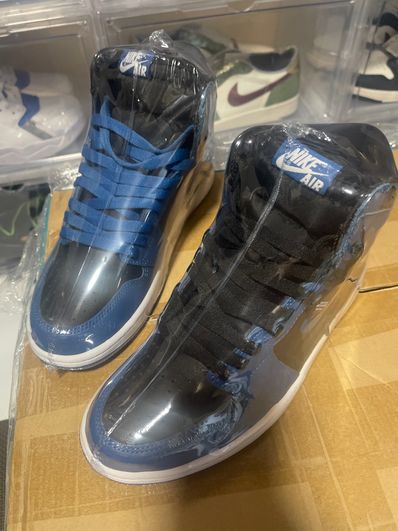 Nike Air Jordan 1 Retro High OG "Dark Marina Blue"