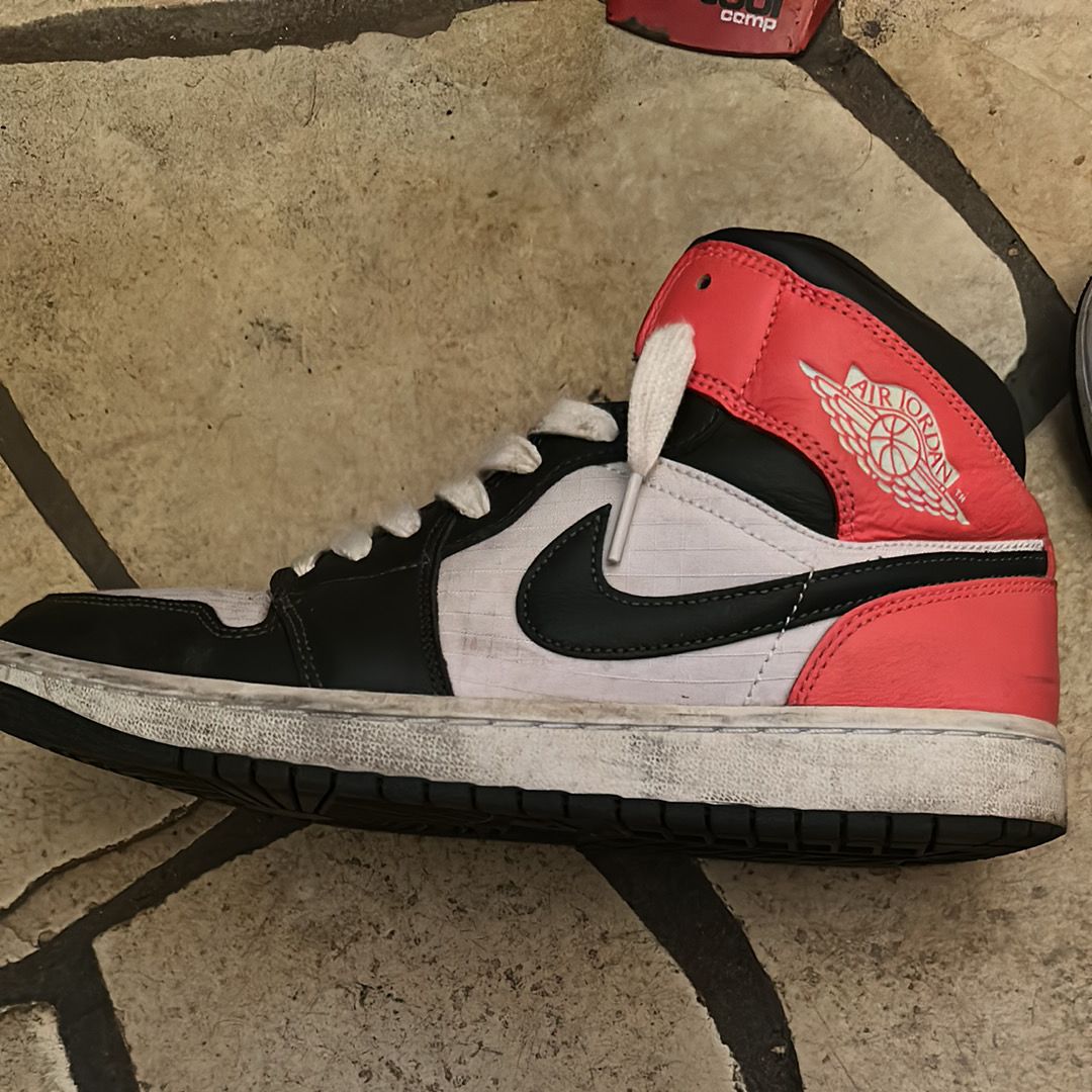 Nike Women's Air Jordan 1 Mid "Light Orewood Brown"