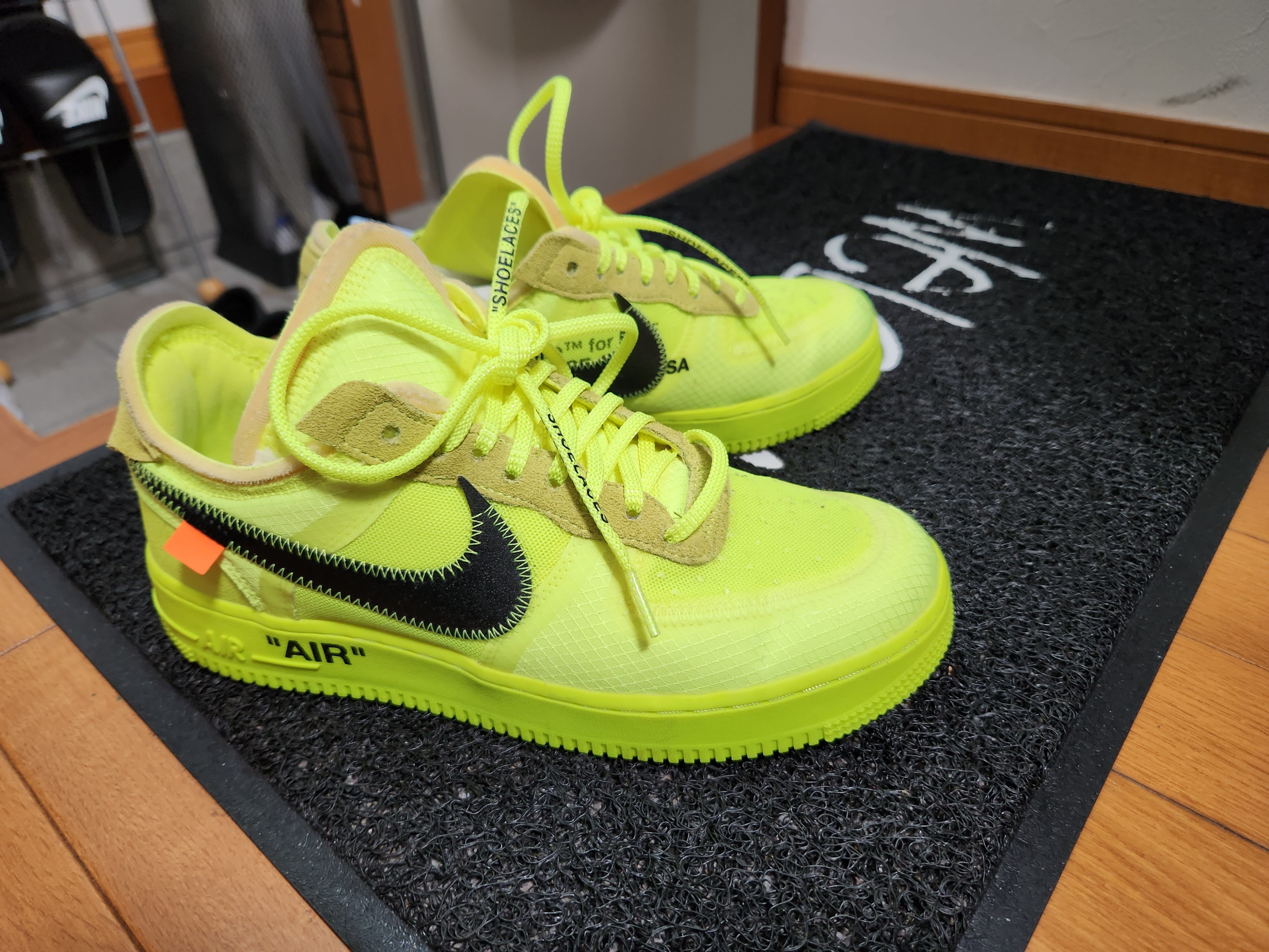 Off-White × Nike Air Force 1 Low "Volt"