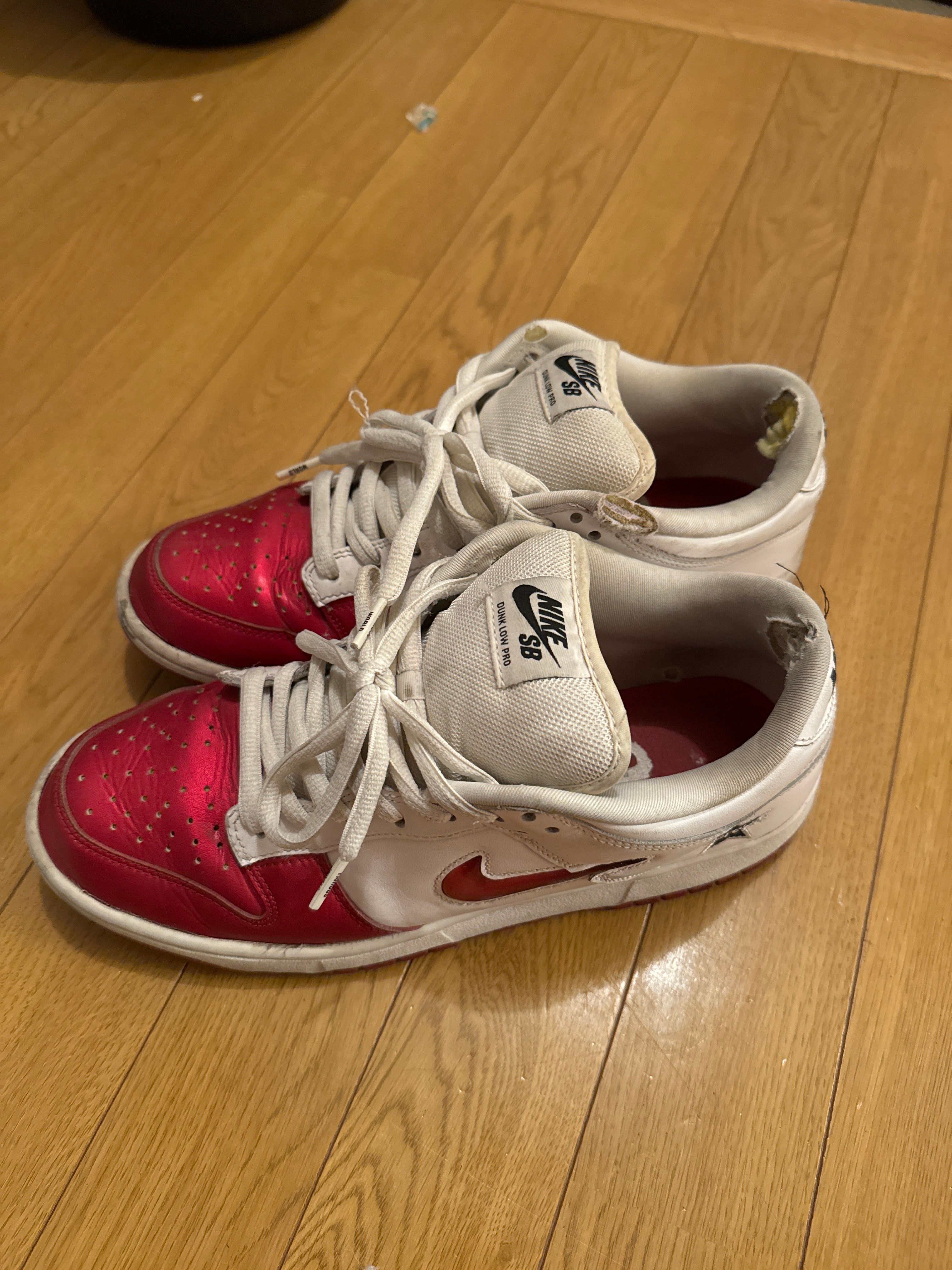 Supreme × Nike Dunk Low "Varsity Red/White"