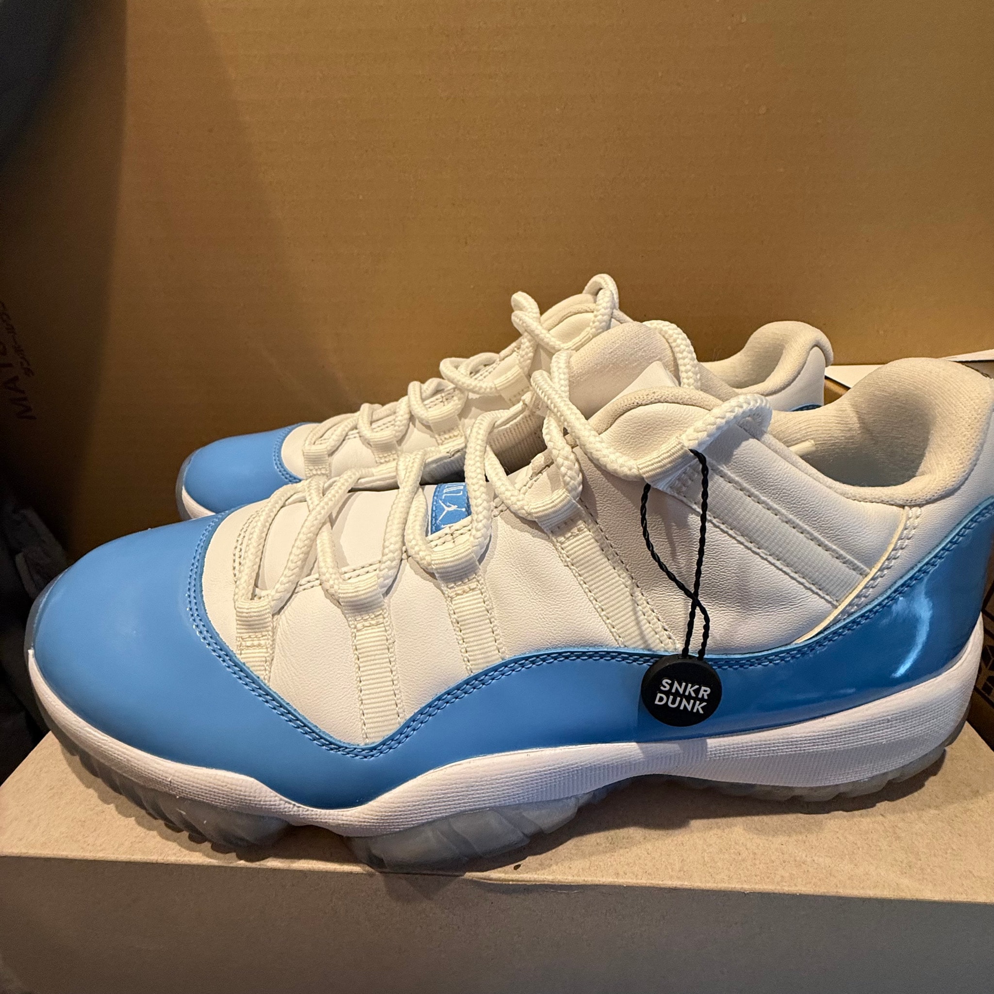 Nike Air Jordan 11 Retro Low "University Blue" (2017)