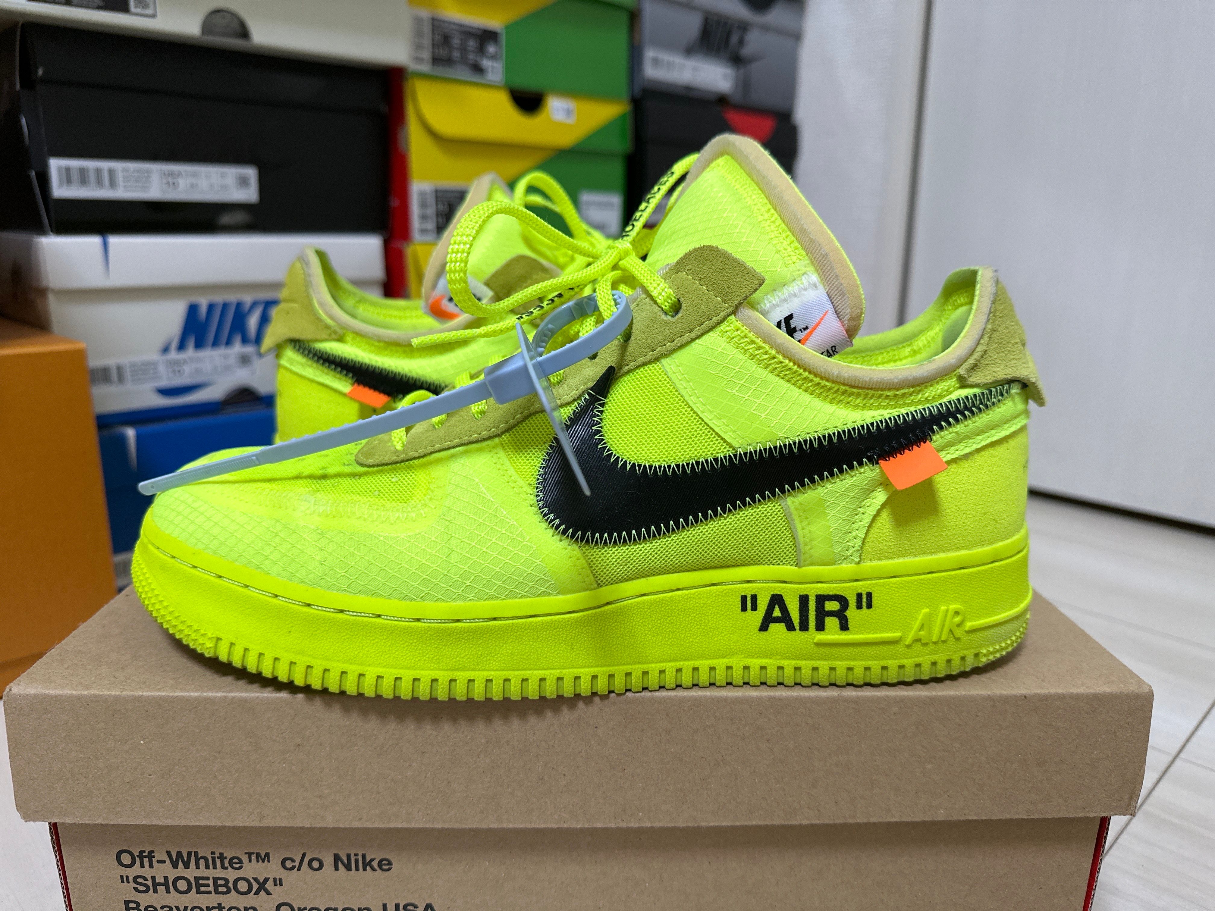 Off-White × Nike Air Force 1 Low "Volt"