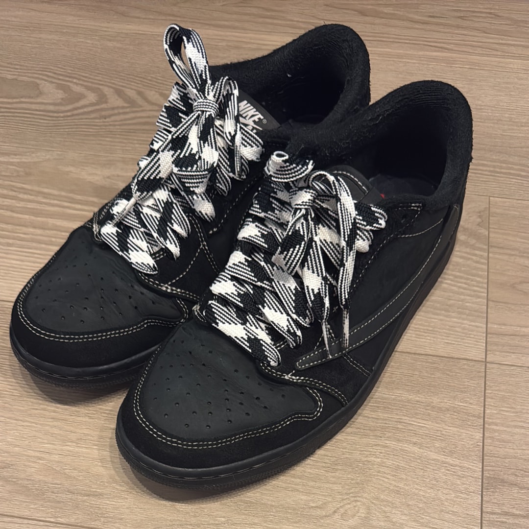 Travis Scott × Nike Air Jordan 1 Low OG SP "Black Phantom"