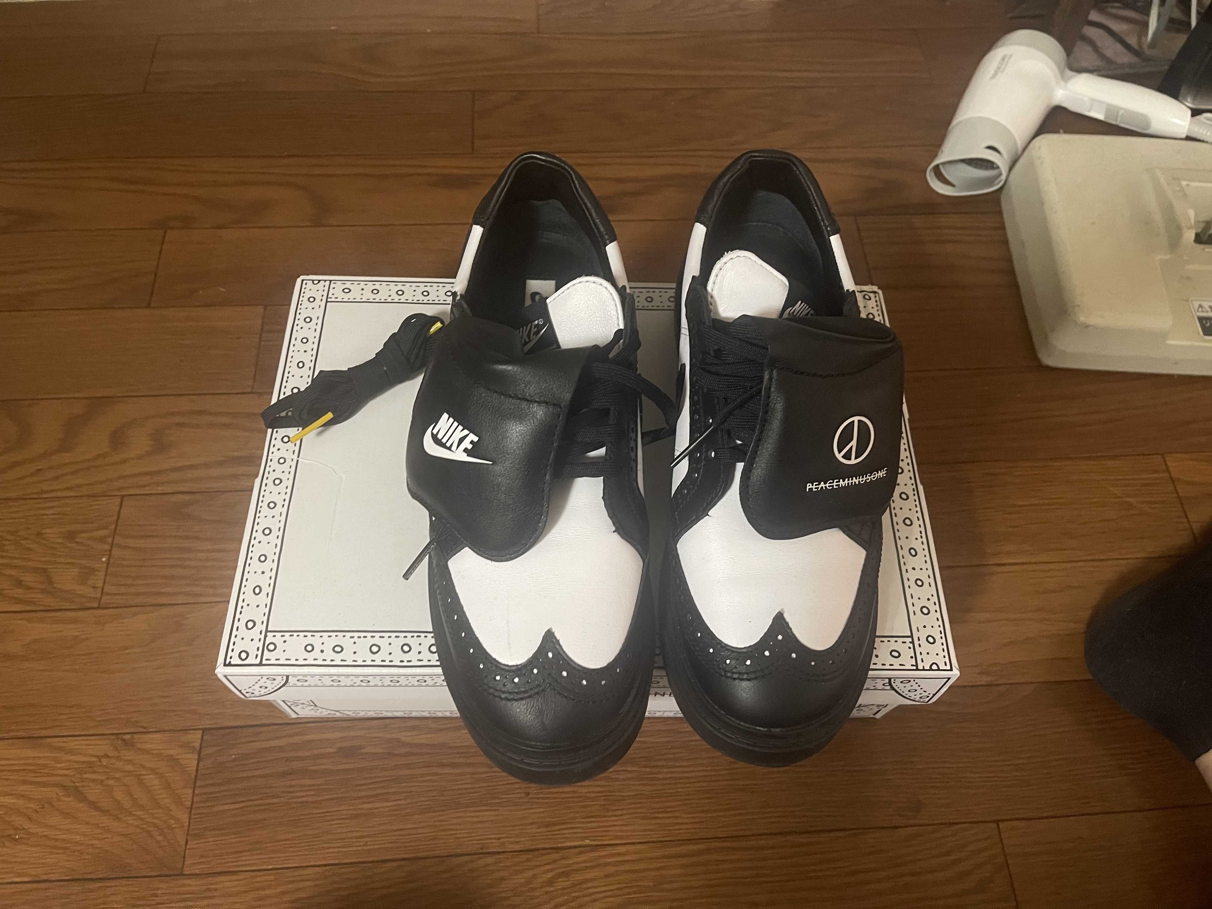 PEACEMINUSONE × Nike Kwondo 1 "Black and White" / G-DRAGON