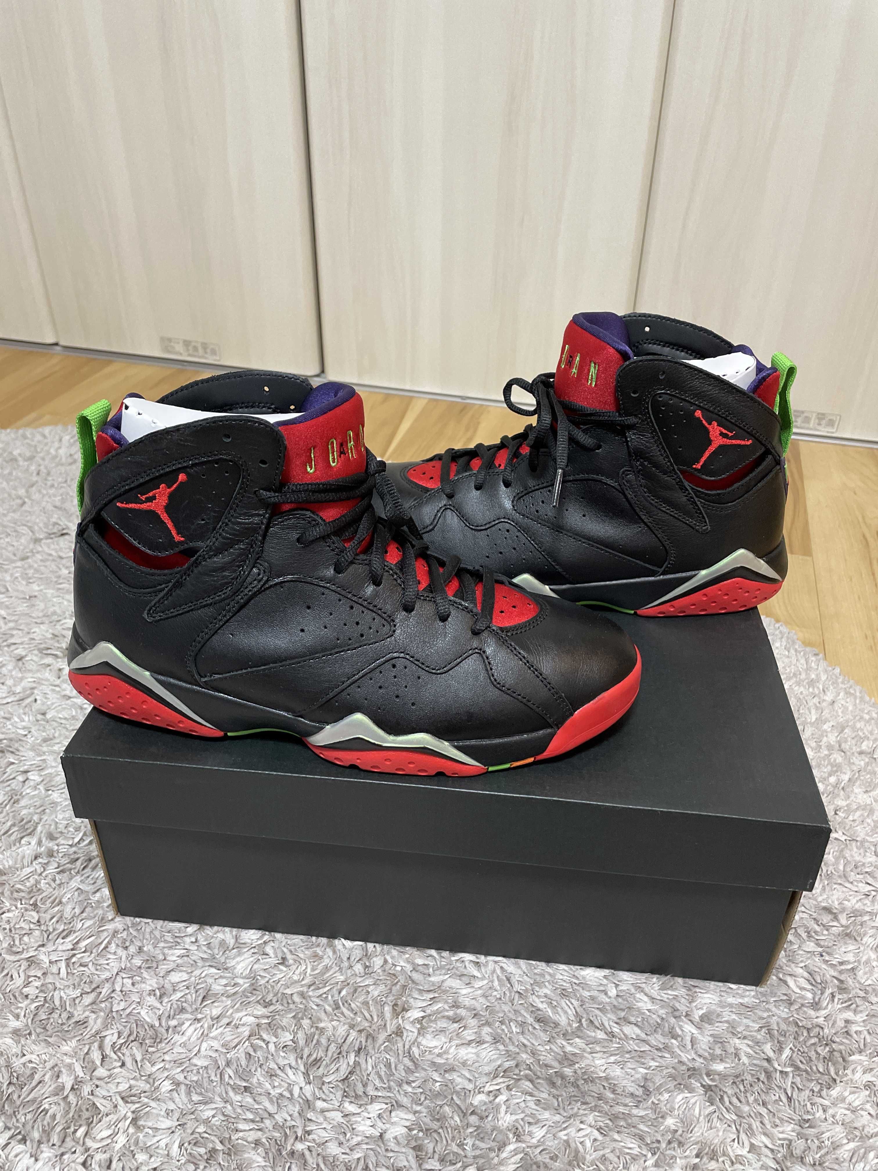 NIKE AIR JORDAN 7 RETRO MARVIN THE MARTIAN