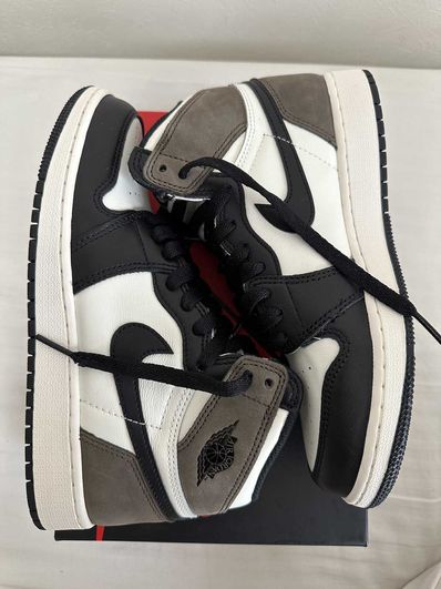 Nike GS Air Jordan 1 High OG "Sail/Dark Mocha/Black"
