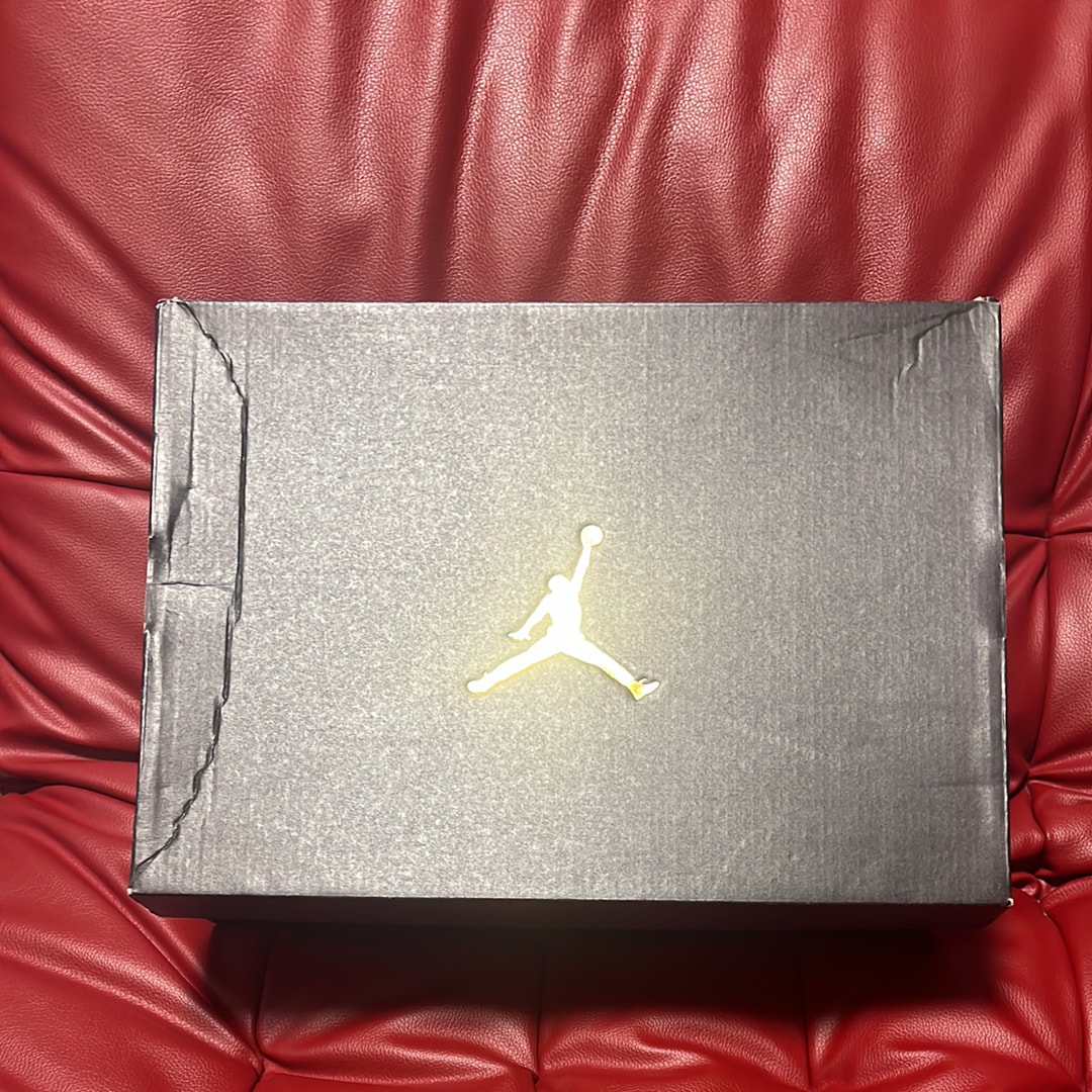 Nike Air Jordan 1 Retro Mid "Jeter"