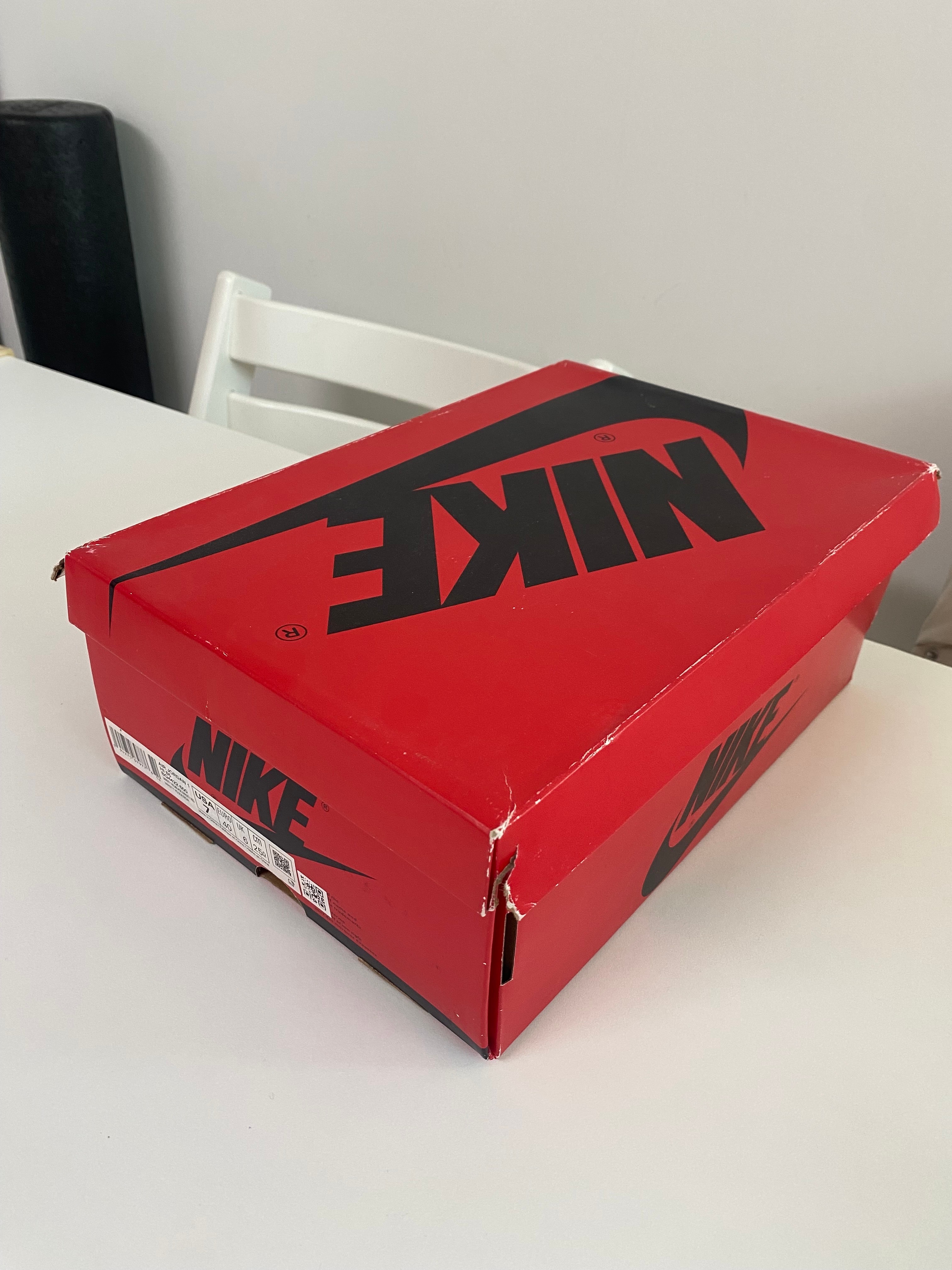 Nike Air Jordan 1 High ’85 "Varsity Red"