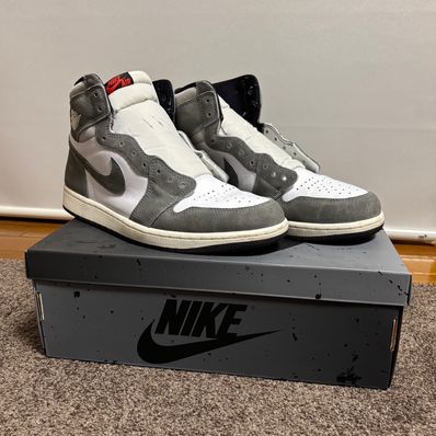 Nike Air Jordan 1 Retro High OG "Black and Smoke Grey"