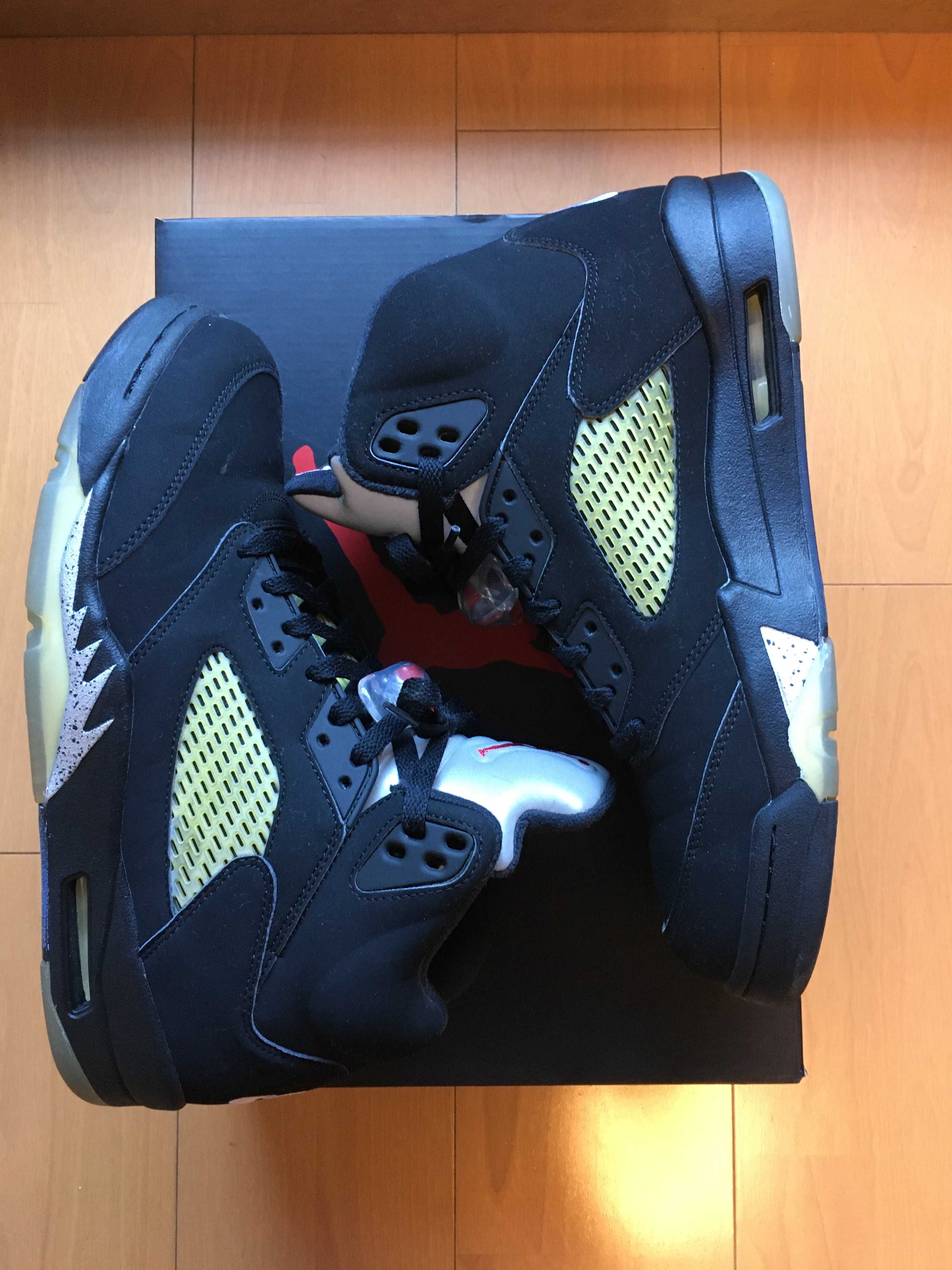 Nike Air Jordan 5 Retro OG "Black/Fire Red/Metallic Silver/White" (2016)