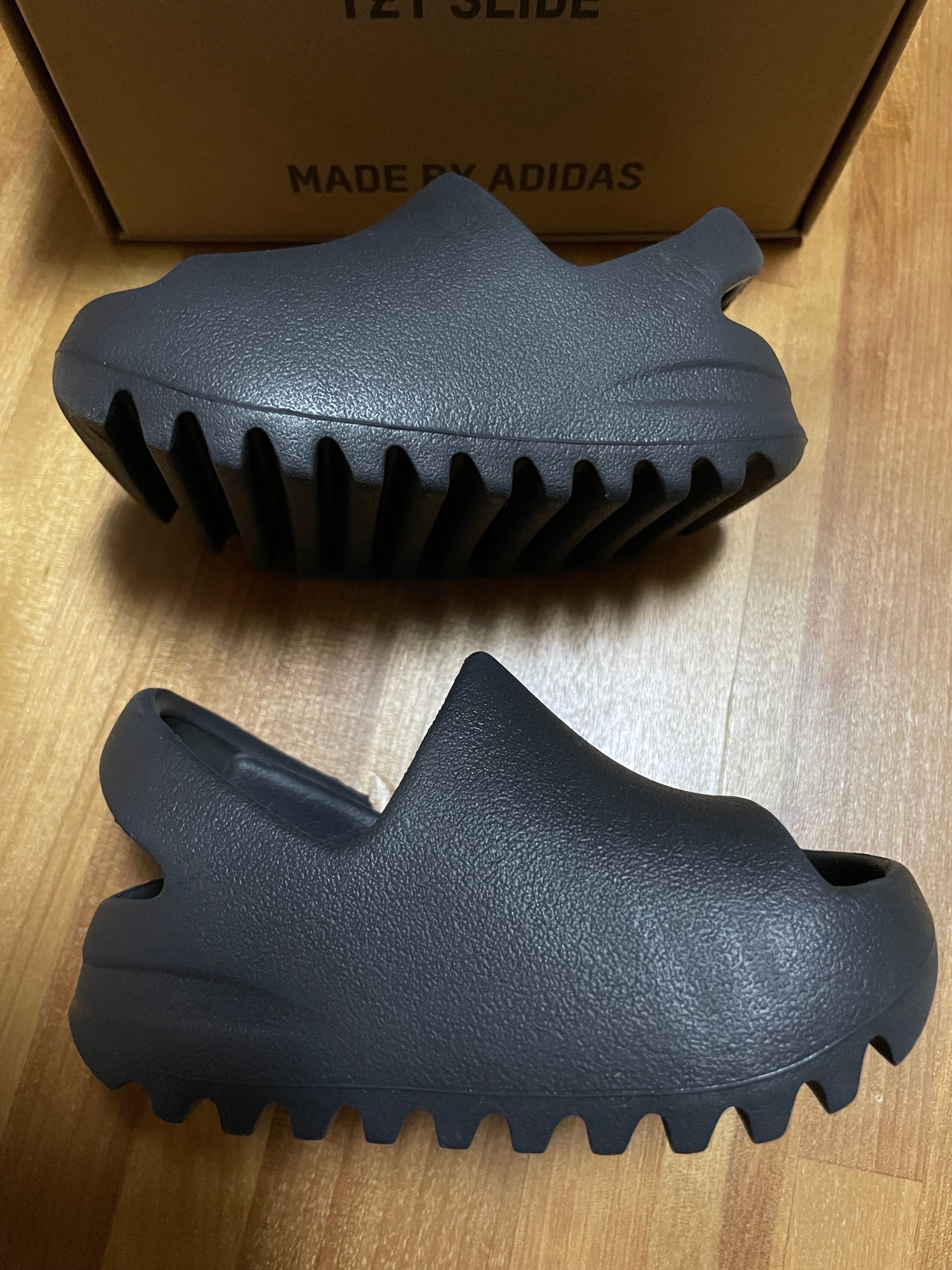 adidas INFANT YEEZY Slide "ONYX"
