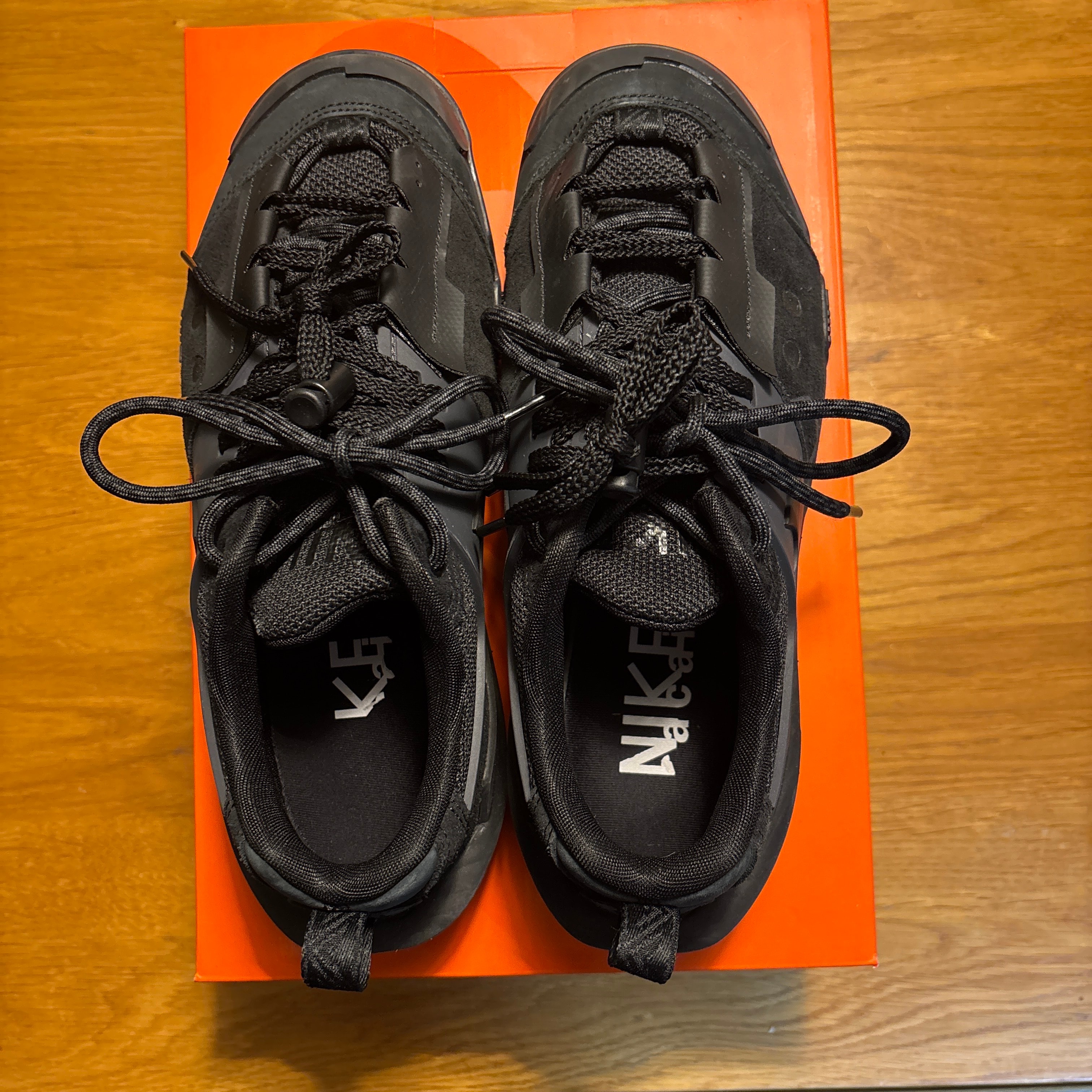 サカイ × ナイキ ゼガマドーム "ブラック"