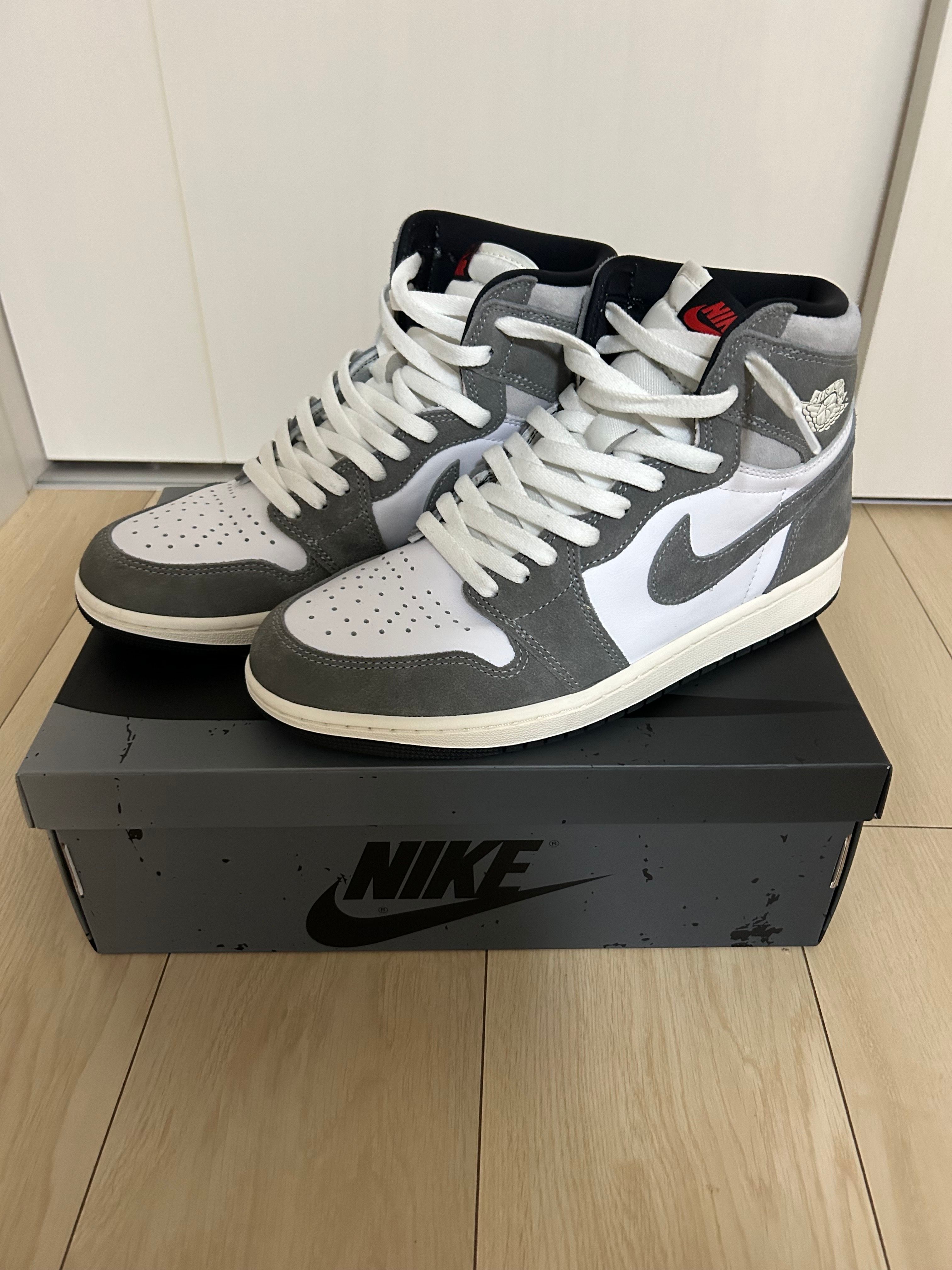 Nike Air Jordan 1 Retro High OG "Black and Smoke Grey"