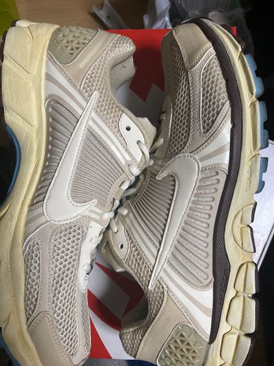 Nike Women's Zoom Vomero 5 "Oatmeal"