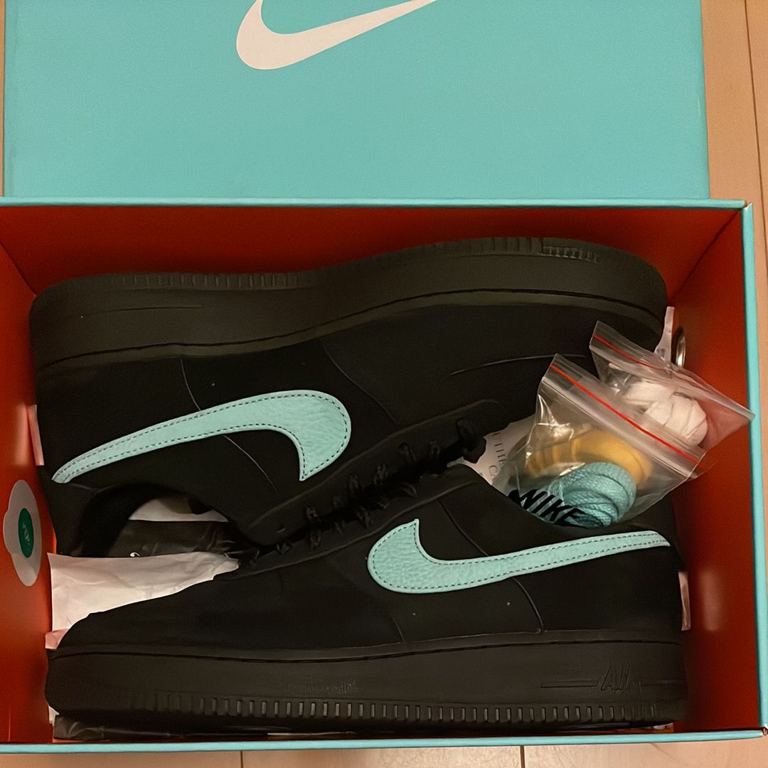 Tiffany & Co. × Nike Air Force 1 Low "1837"