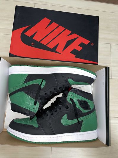 Nike Air Jordan 1 Retro High OG "Black/Pine Green" (2020)